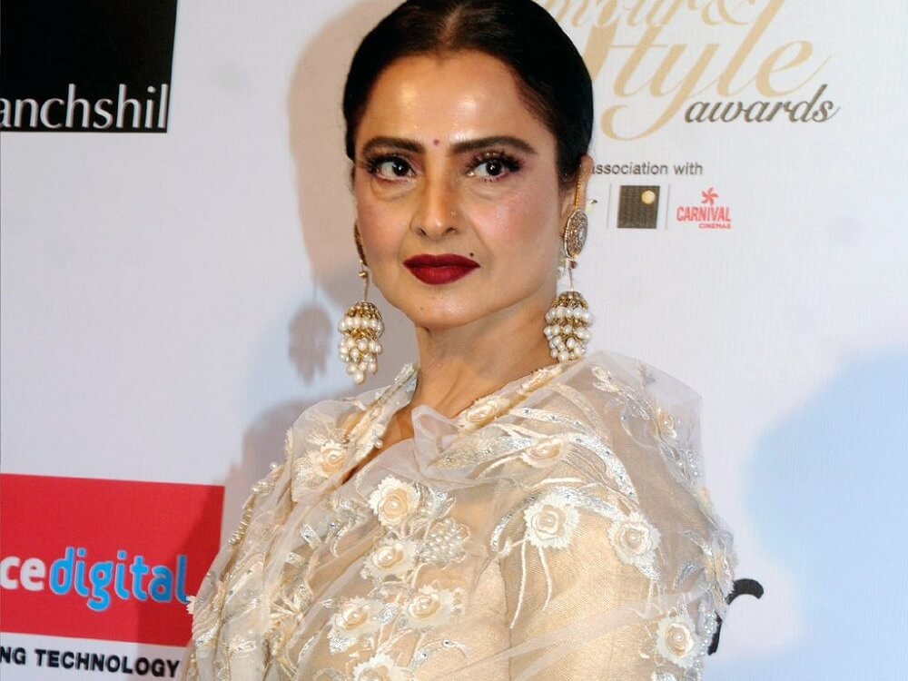 rekha in modern dress Rekha's Filmfare shoot over the years : r/BollywoodFashion