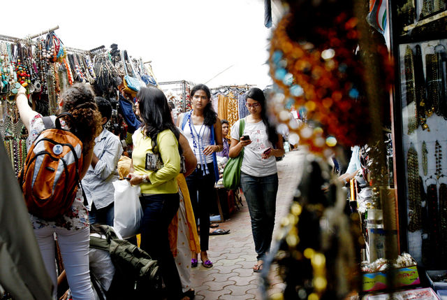 Driving Bargains at Linking Road