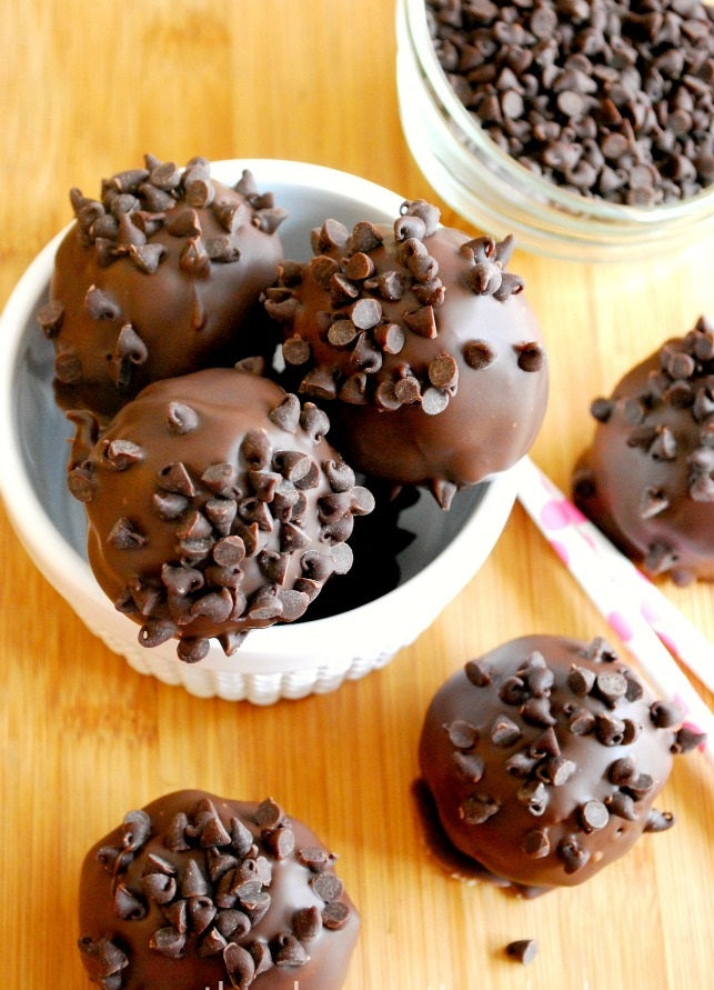 Cookie Dough Truffle Pops - Innovative Cake Pops