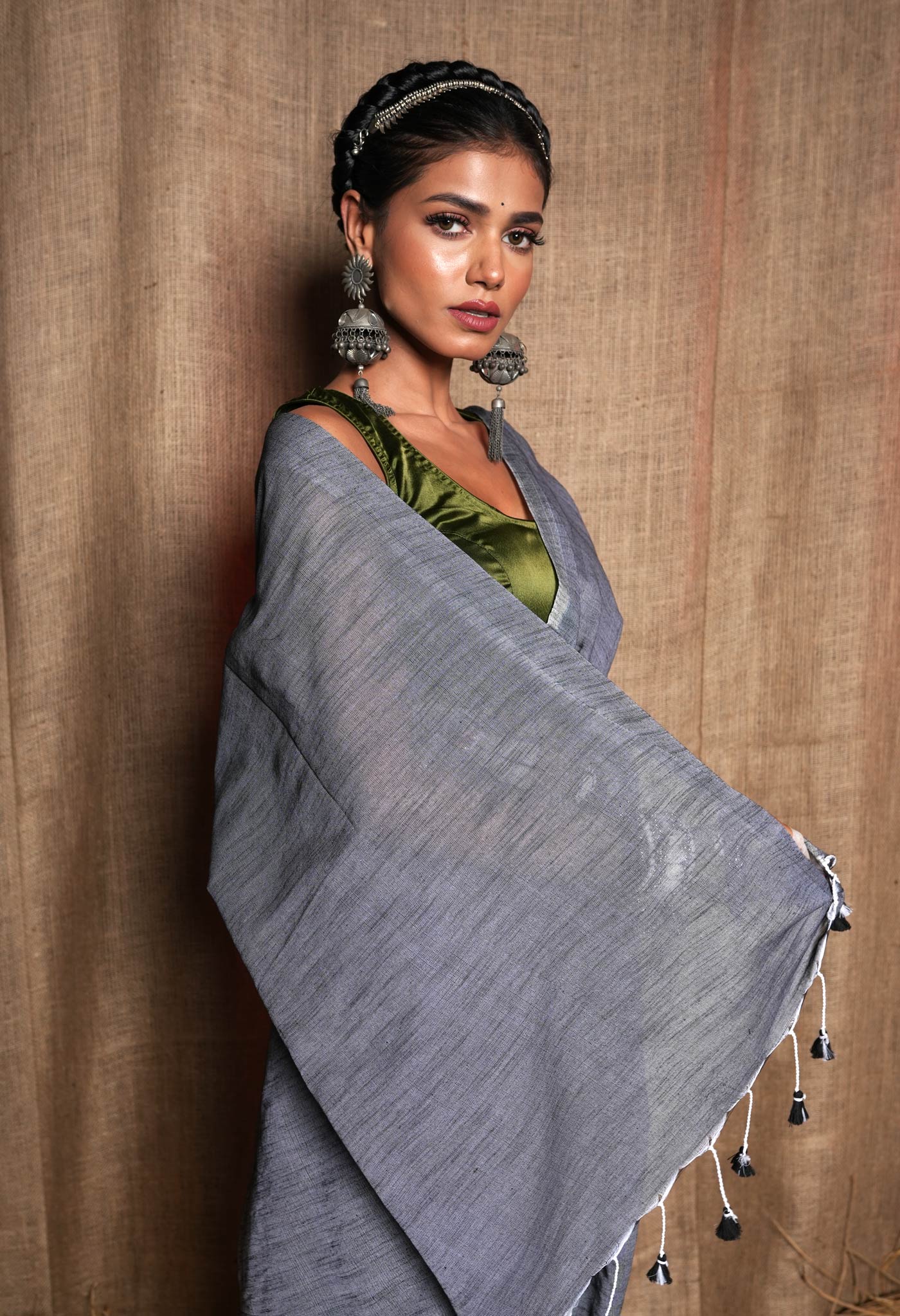 Grey Pure Plain Cotton Linen Saree With Tassels