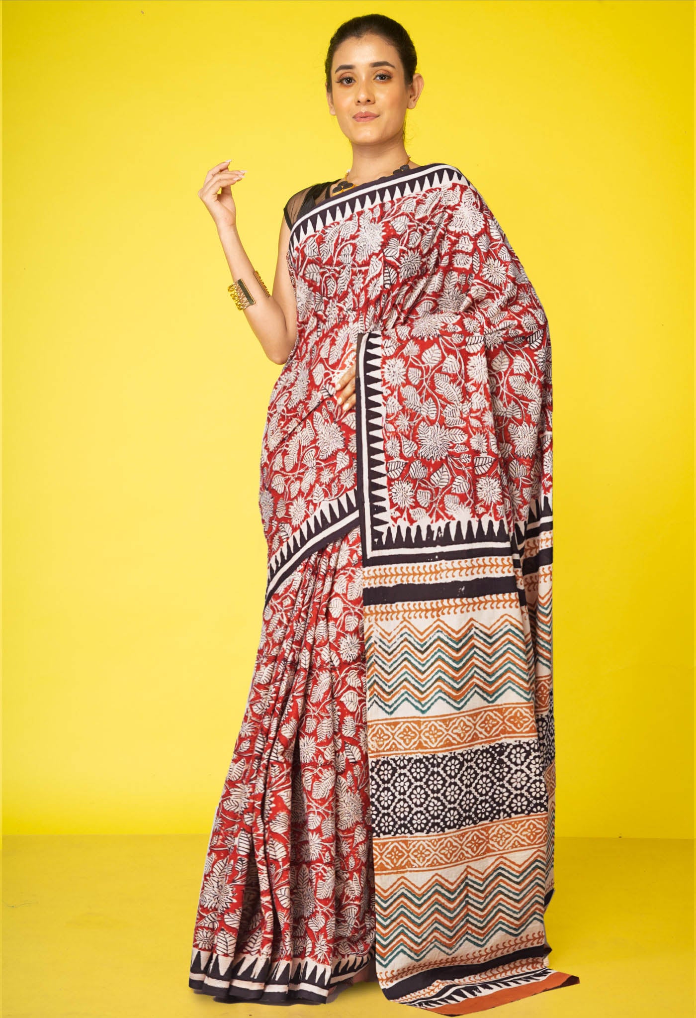 Red Pure Bagru Printed Soft Cotton Saree-UNM79005