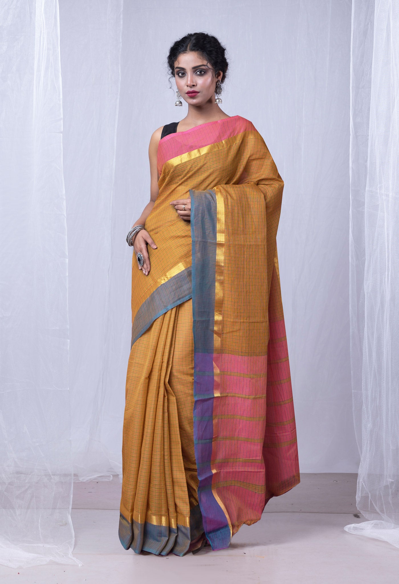 Mustard Brown-Pink Pure Woven Checks Pavani Mangalgiri Cotton Saree-UNM83136