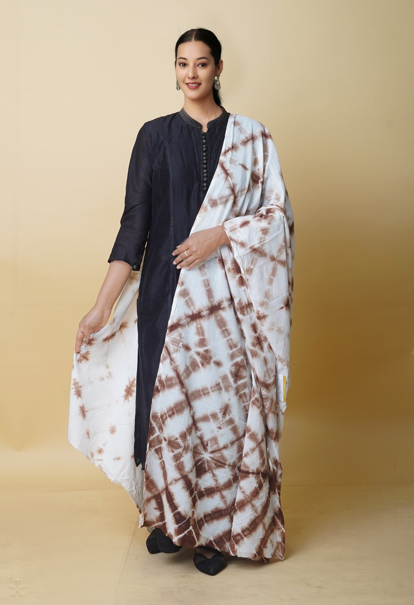 White Pure Tie- Dye Shibori Cotton Dupatta–UDS5583