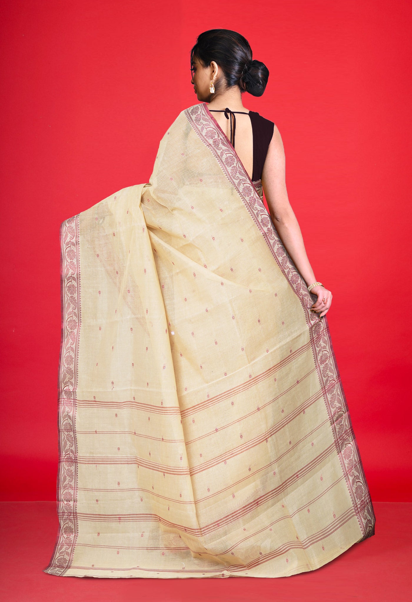 Cream Pure Handloom Superfine Bengal Cotton Saree-UNM69619