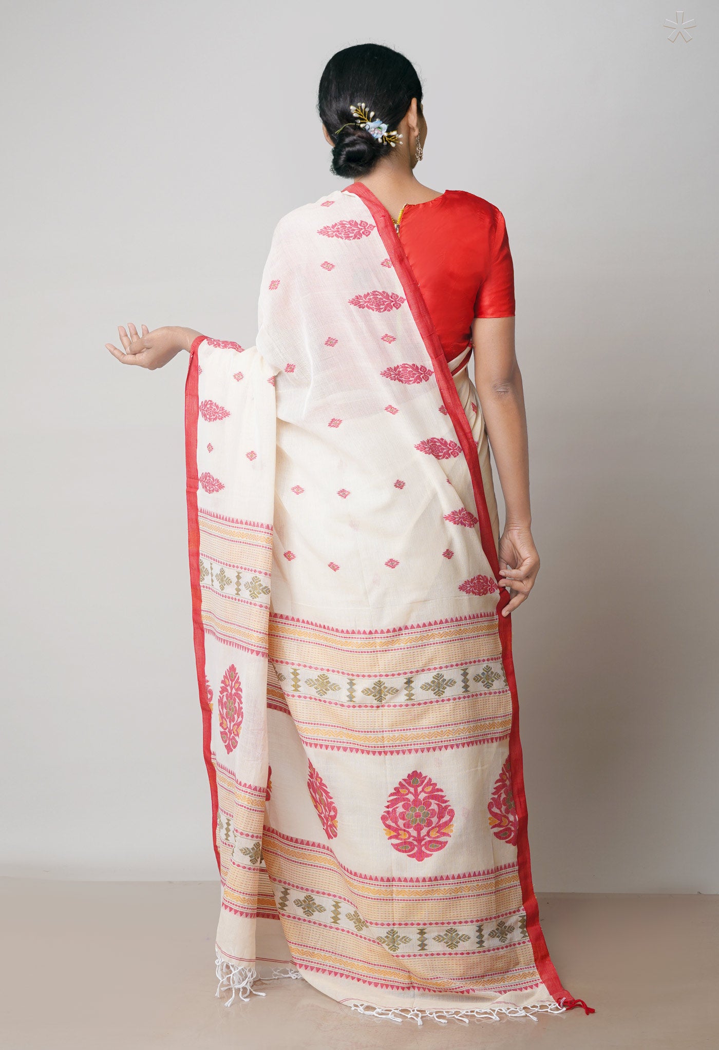 Cream Pure Handloom Handloom Dhaka Jamdhani Bengal Cotton Saree-UNM71892
