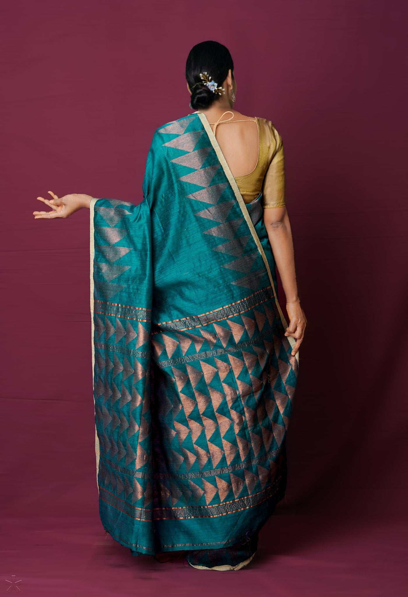 Green Pure Handloom Dupion Bengal Sico Saree