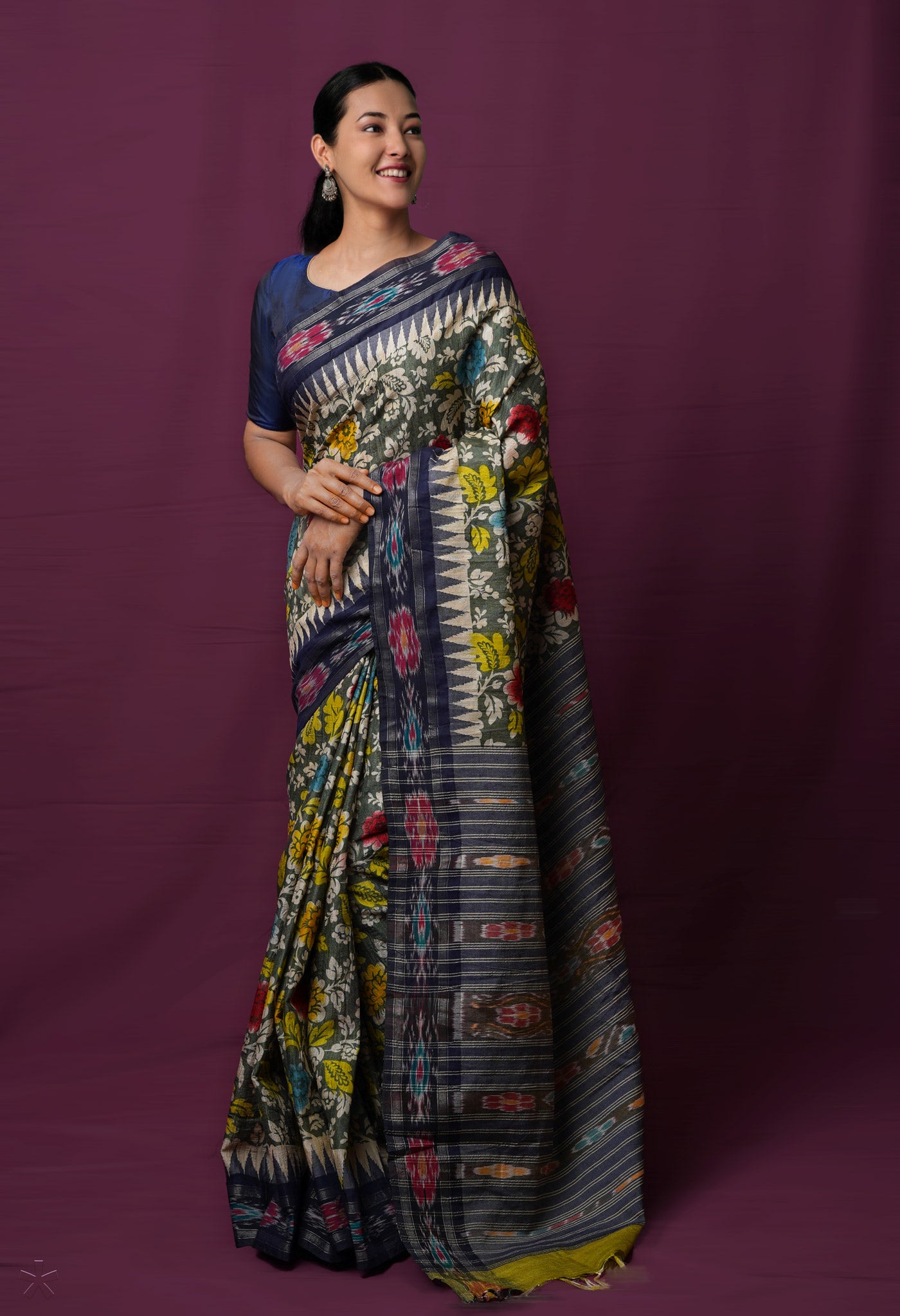 Dark Green Pure Handloom Pen Kalamkari Painting Gicha Tussar Jute Saree-UNM72223