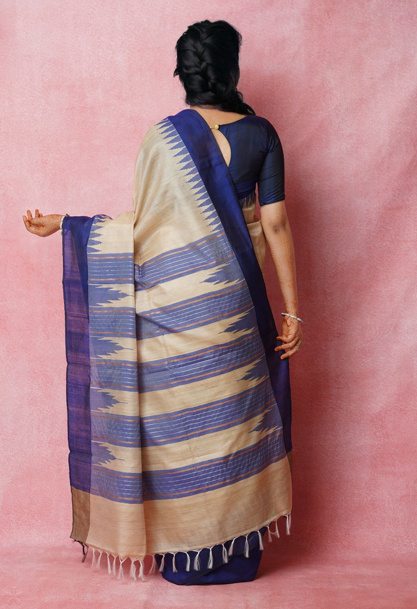 Cream-Navy Blue Pure Bengal Ghicha Tussar Jute Saree-UNM72498