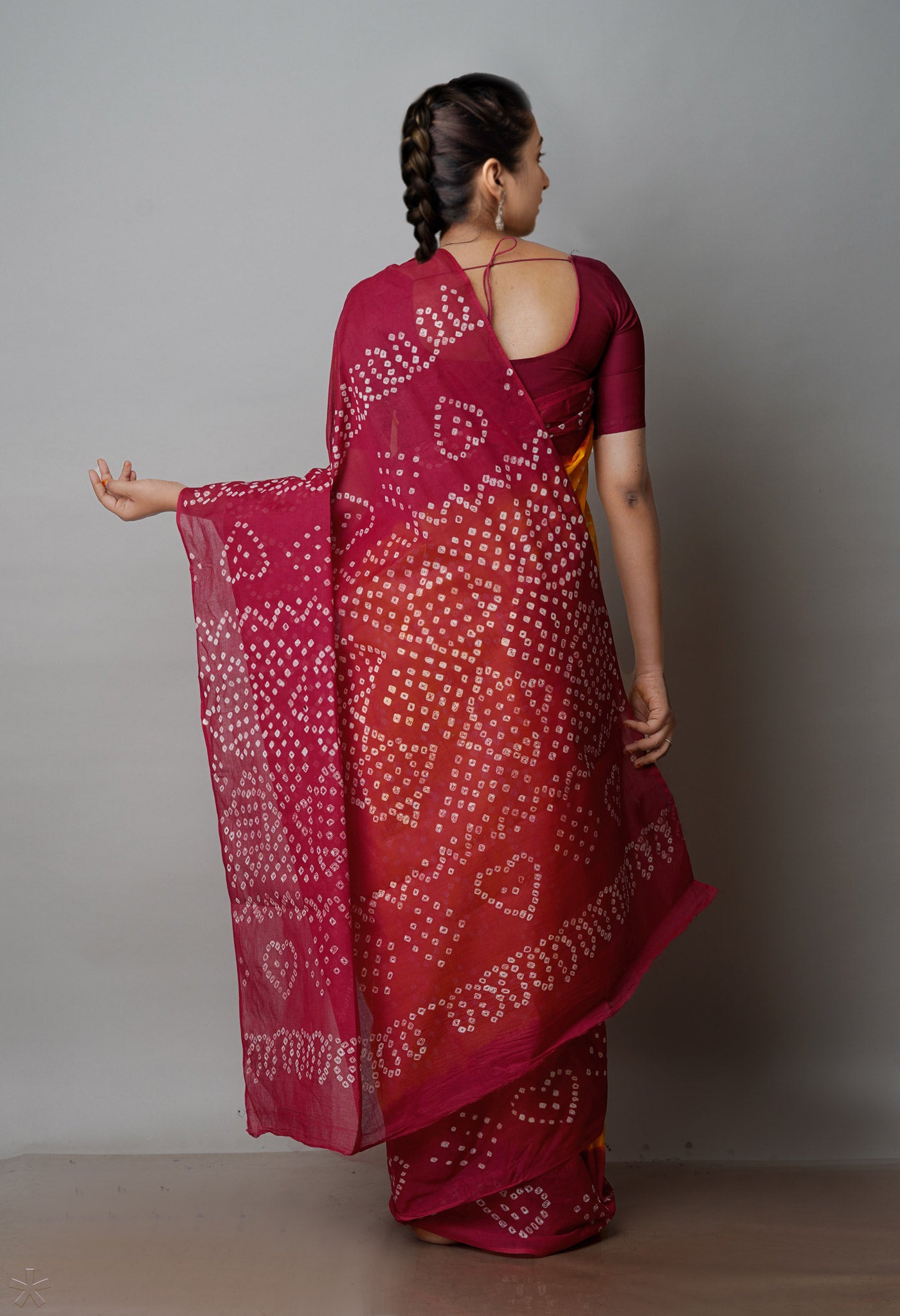 Ecru Brown-Maroon Pure Bandhani Cotton Saree-UNM72648