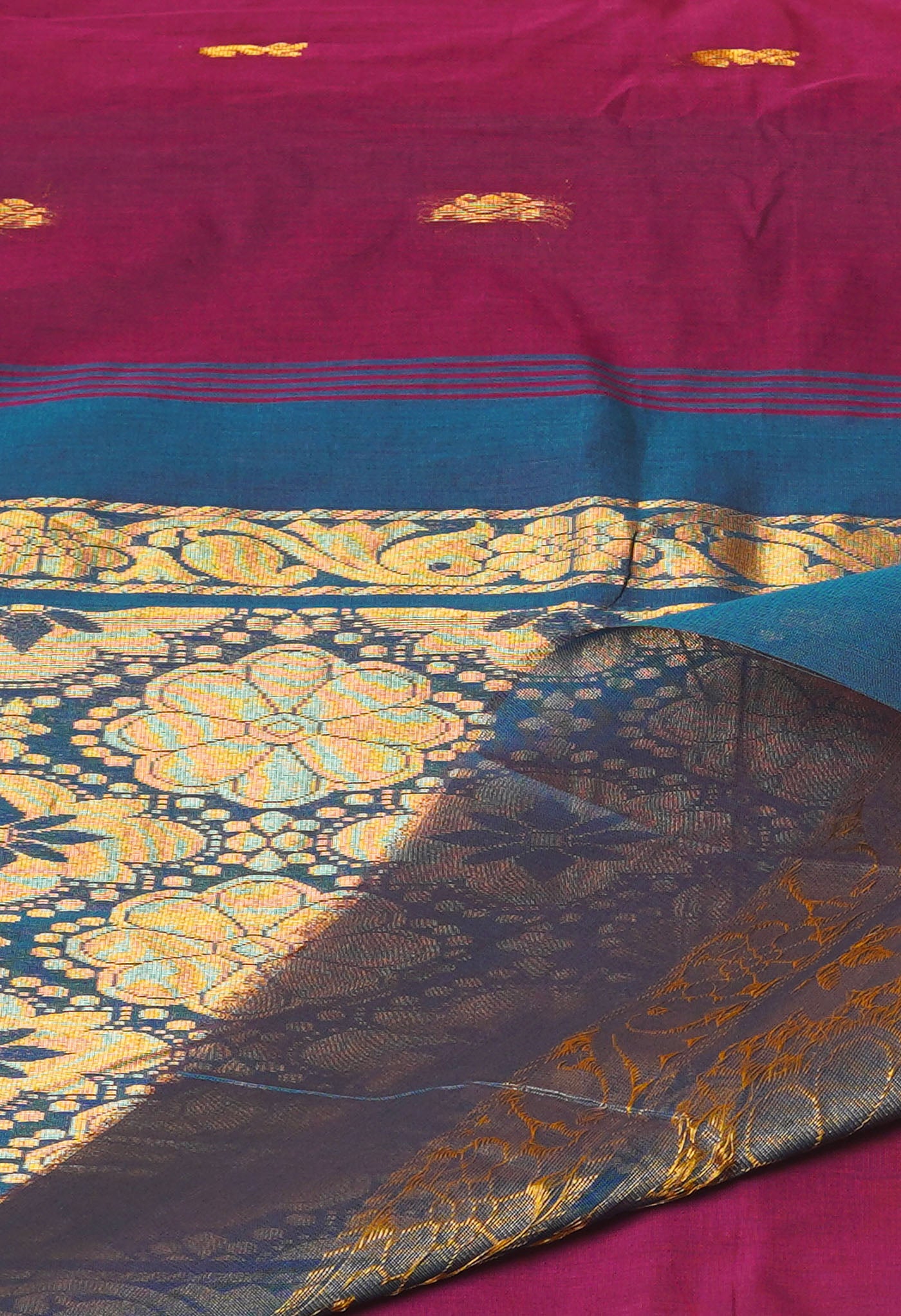 Dark Wine Red Pure Handloom Mercerized Gadwal Cotton Saree-UNM74132