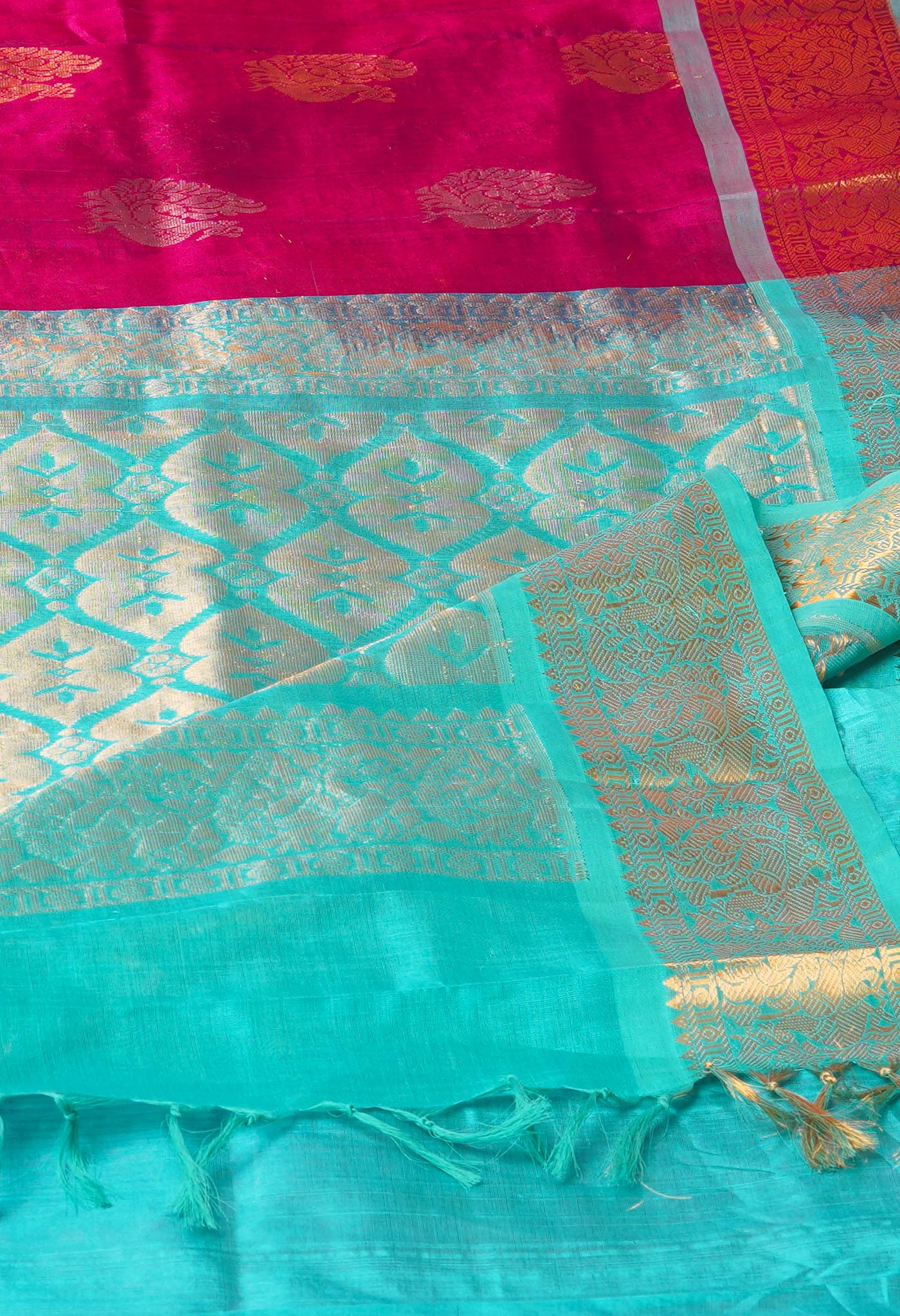 Wine Red-Green Pure Handloom Kanjivaram Silk Saree-UNM74246