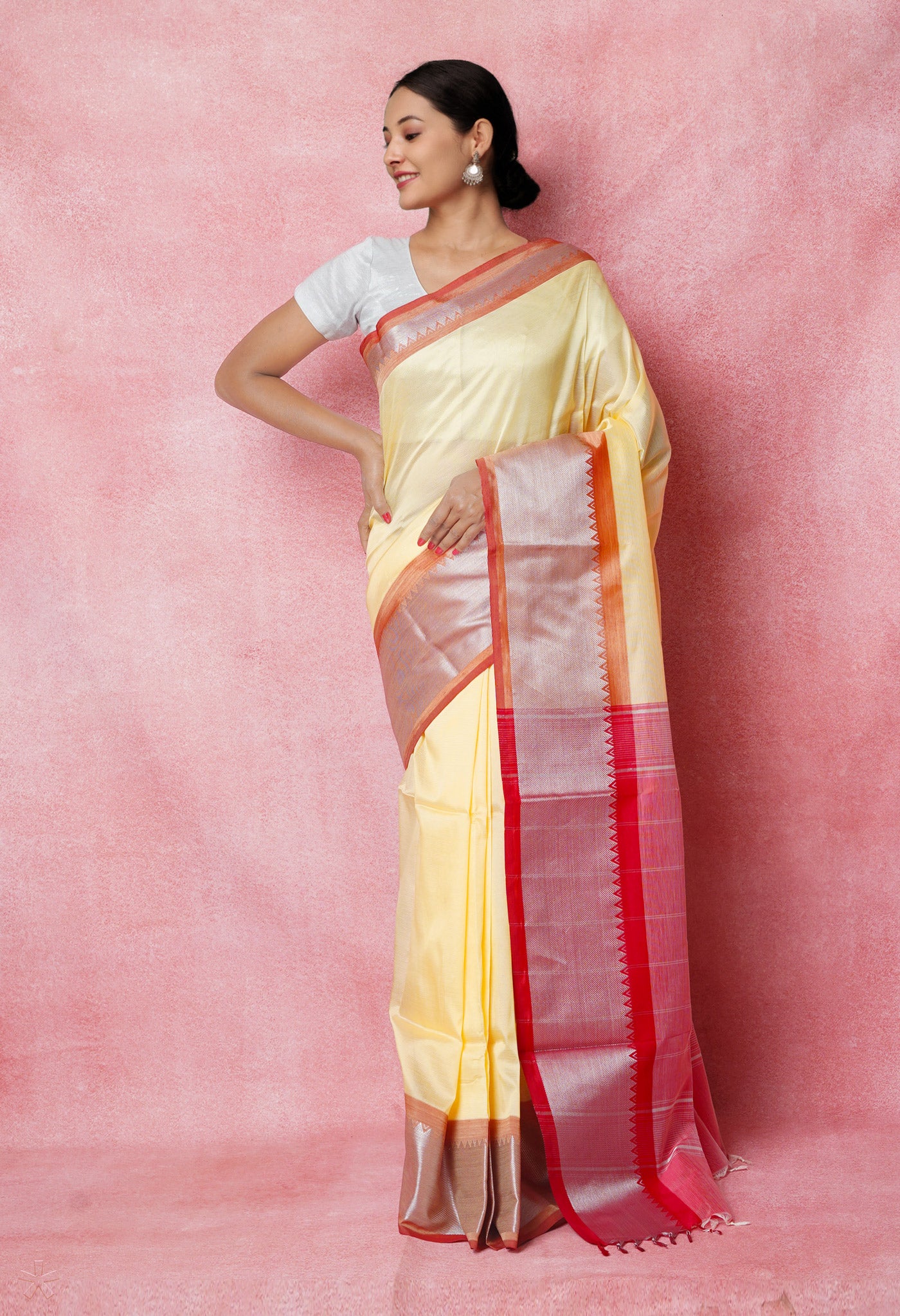 Cream Pure Handloom Mangalgiri Silk Saree