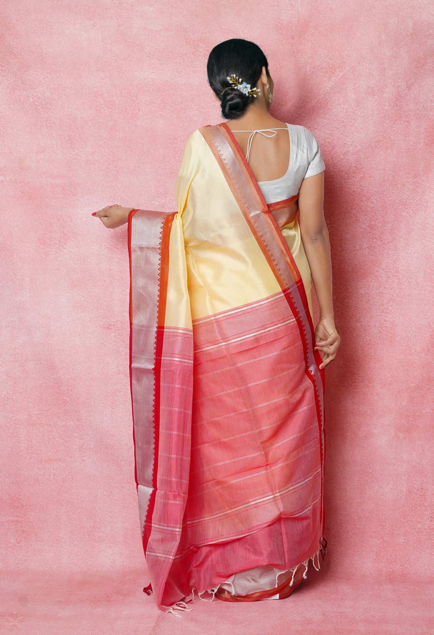 Cream Pure Handloom Mangalgiri Silk Saree