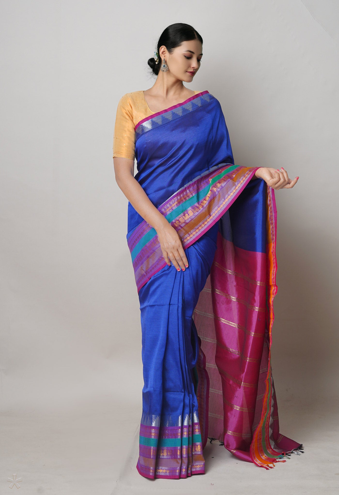 Dark Blue Pure Handloom Narayanpet Silk Saree-UNM74415