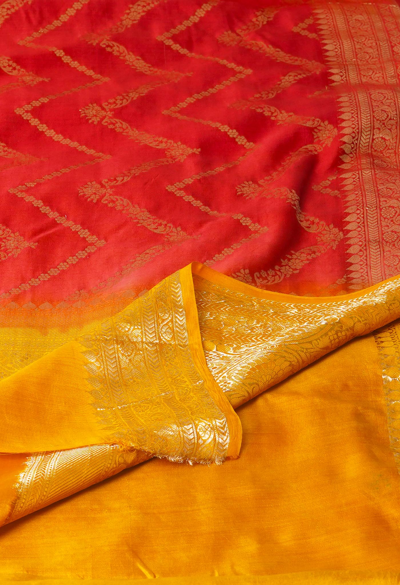 Red Pure Dyed Banarasi Chiniya Silk Saree-UNM75009