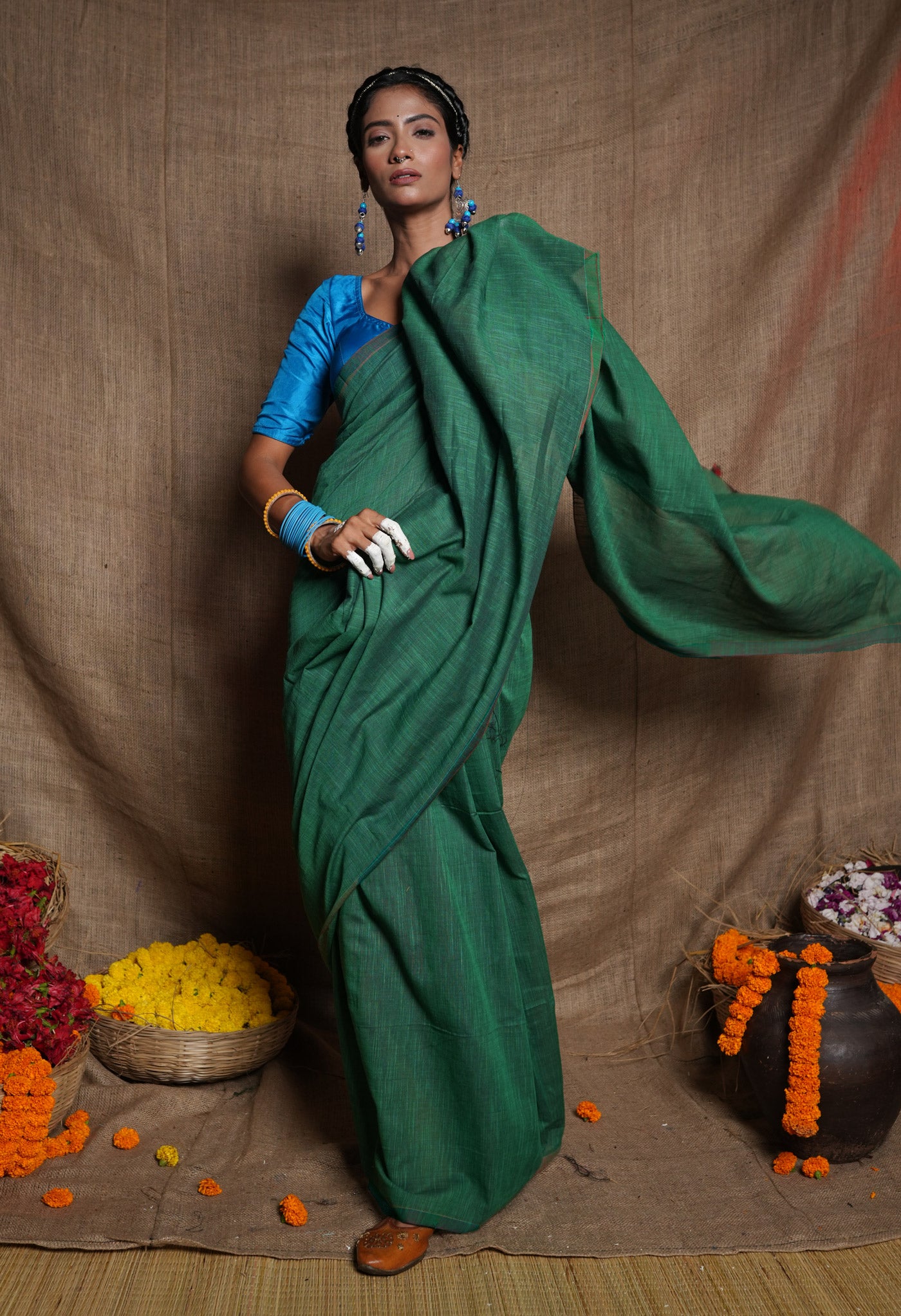 Green-Black Pure Cross Weave Plain Cotton Linen Saree With Tassels