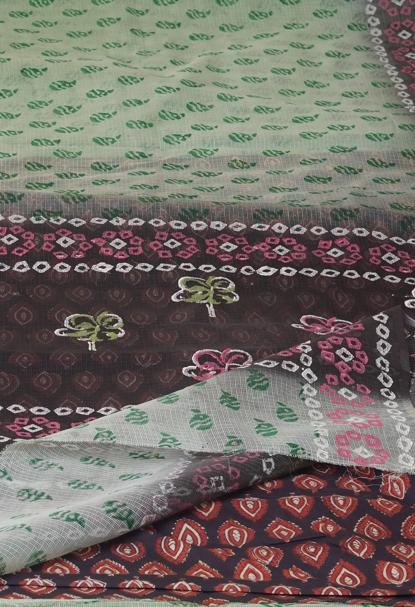 Green Pure Block Printed Kota Cotton Saree With Cotton Printed Blouse Piece