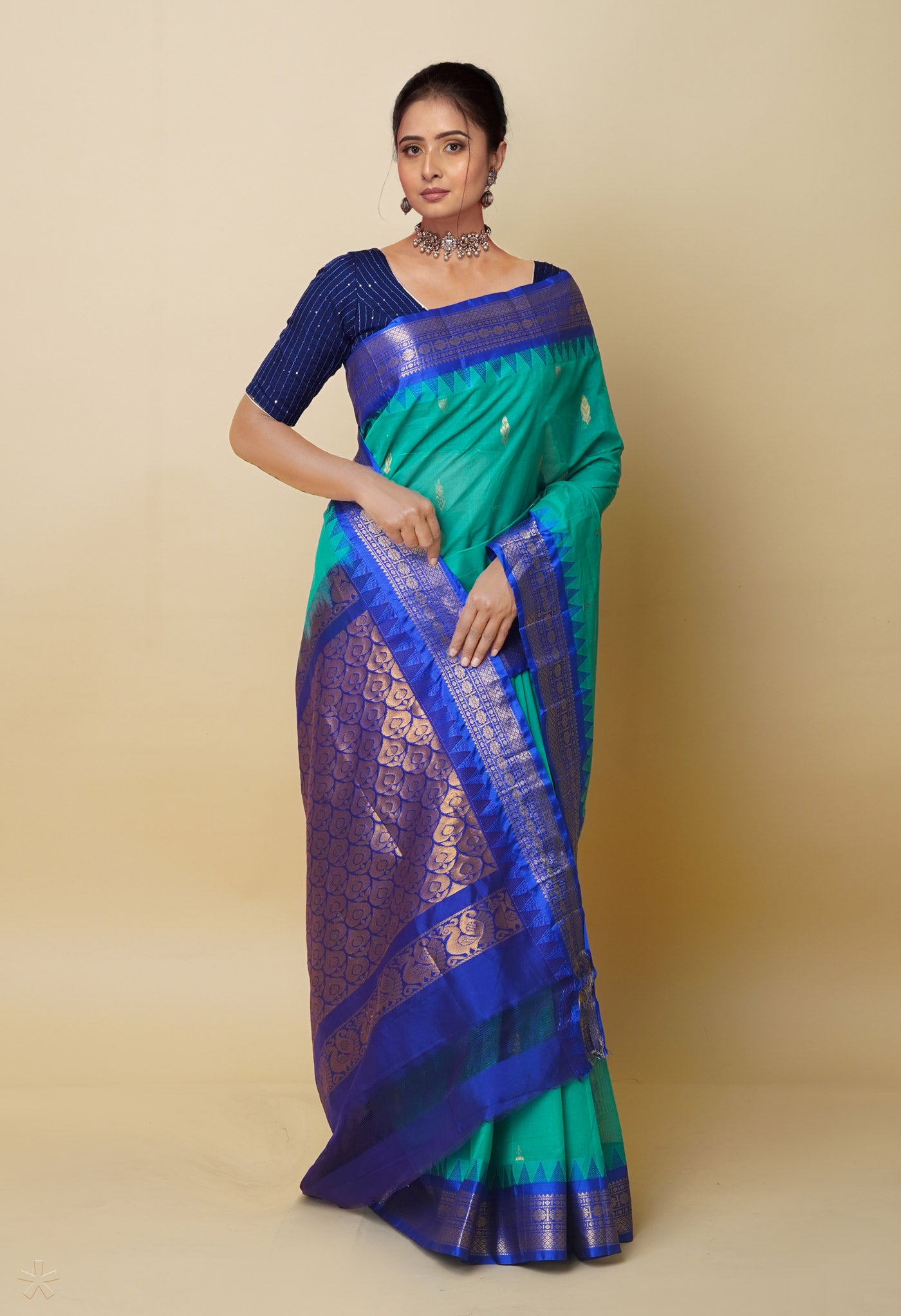 Green Pure Handcrafted Gadwal cotton Saree-UNM75373