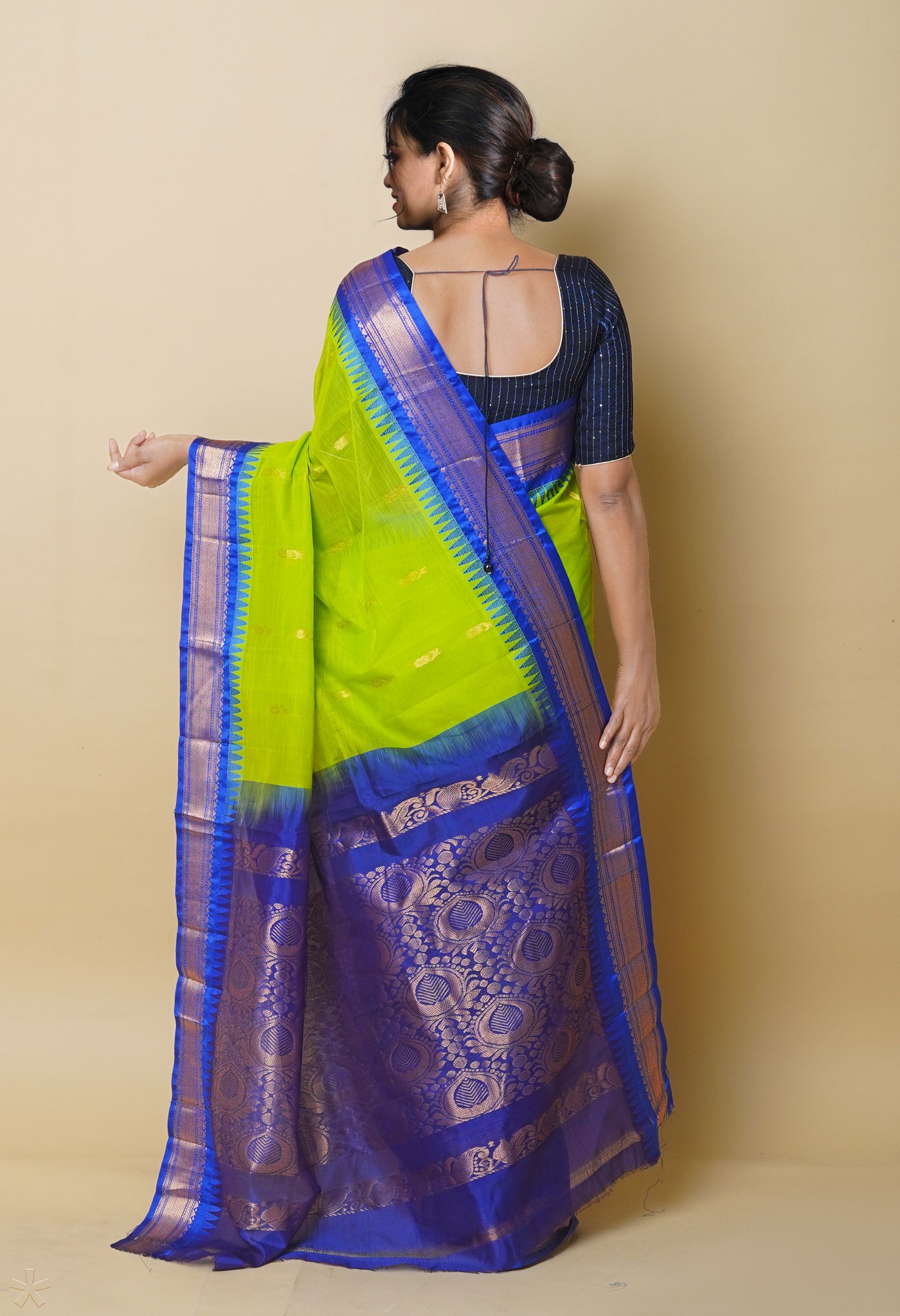 Parrot Green Pure Handcrafted Gadwal cotton Saree-UNM75383