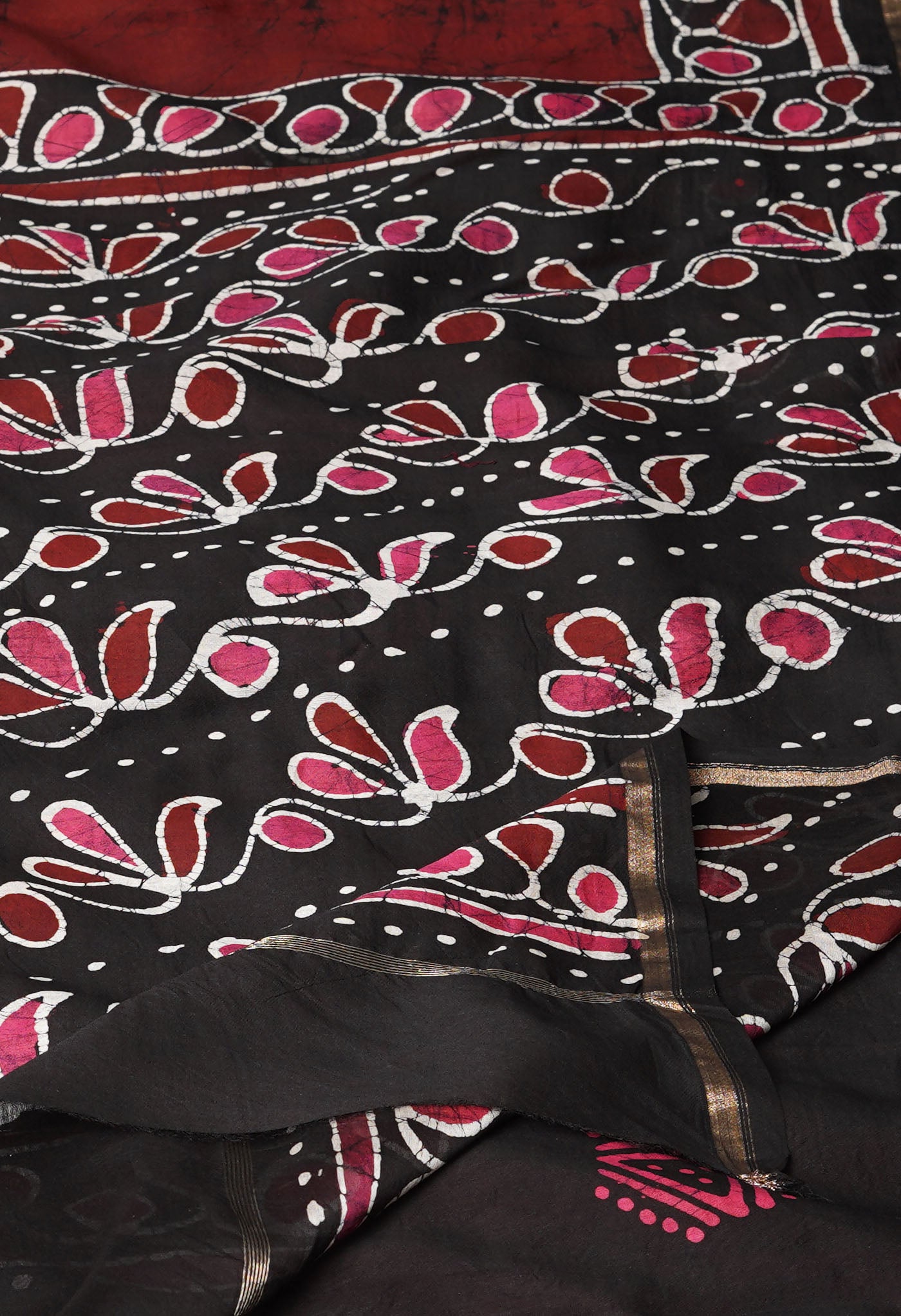 Red-Black Pure Pen Wax Batik Hand Printed Chanderi Sico Saree-UNM75494
