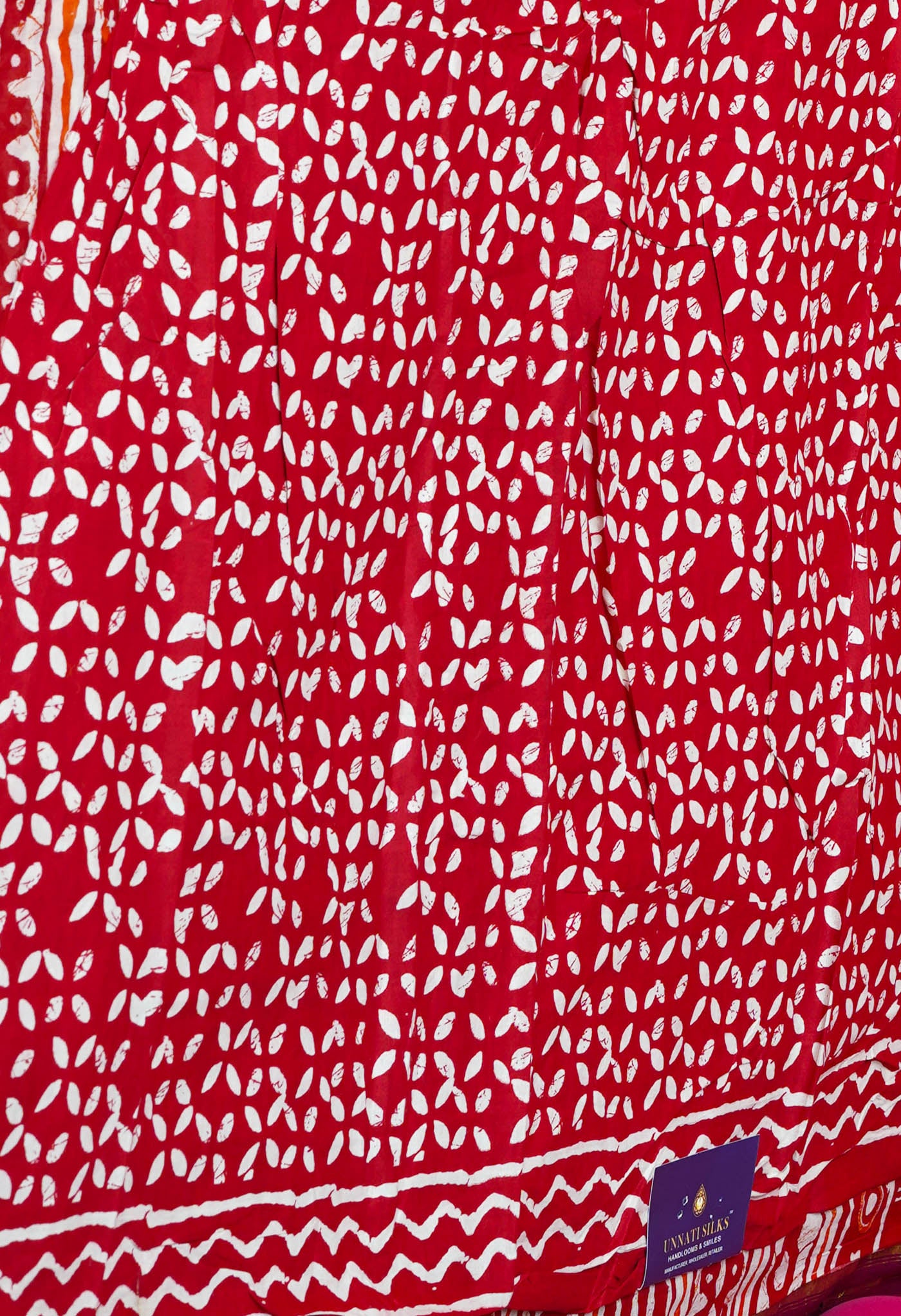 Red Pure Block Printed Soft Cotton Saree-UNM75769