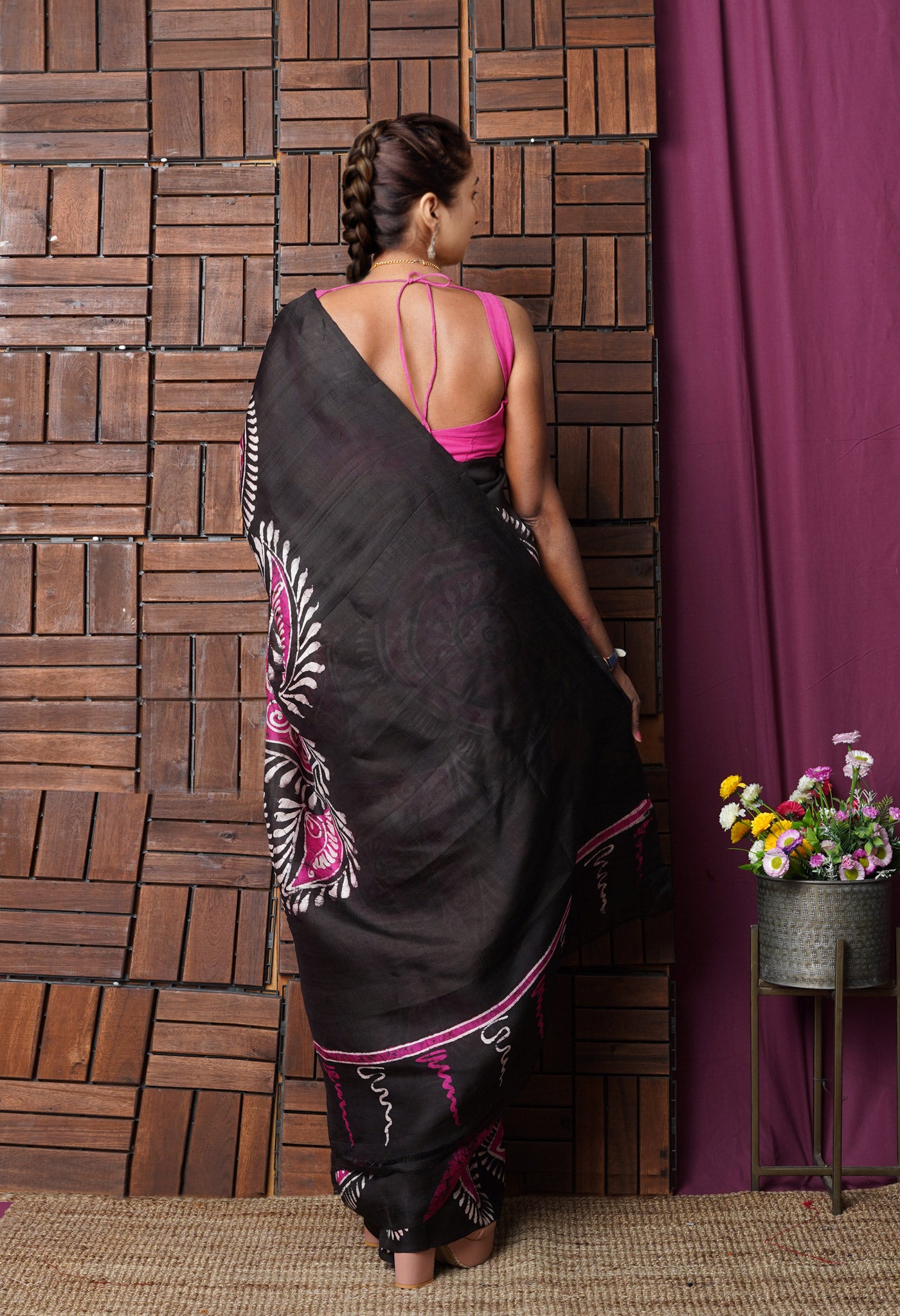 Pink Pure Handloom Wax Batik Printed Murshidabad Silk Saree