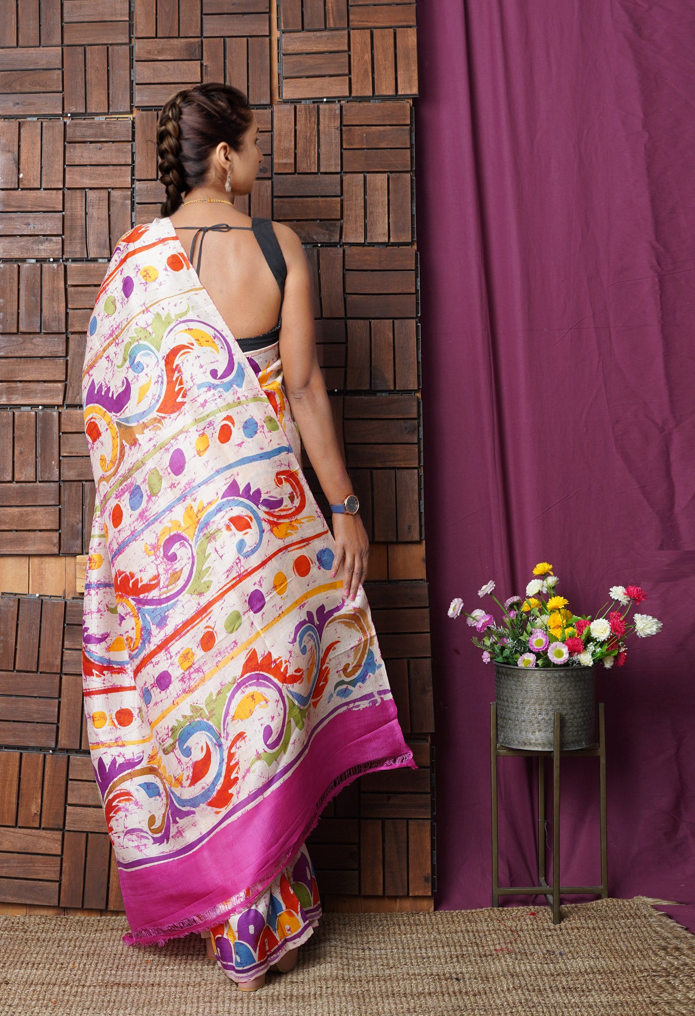 Pink Pure Handloom Wax Batik Printed Murshidabad Silk Saree