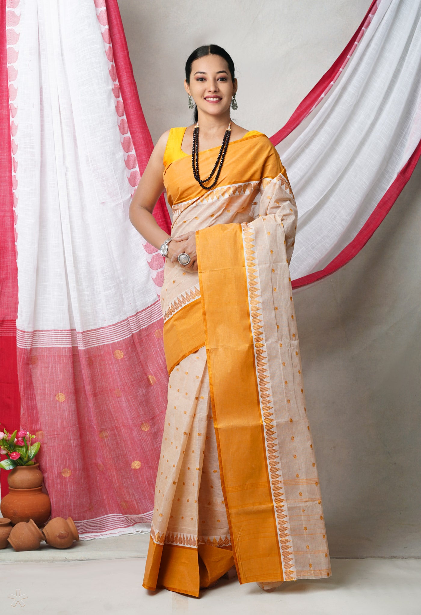 Beige Pure Handloom Superfine Bengal Cotton Saree