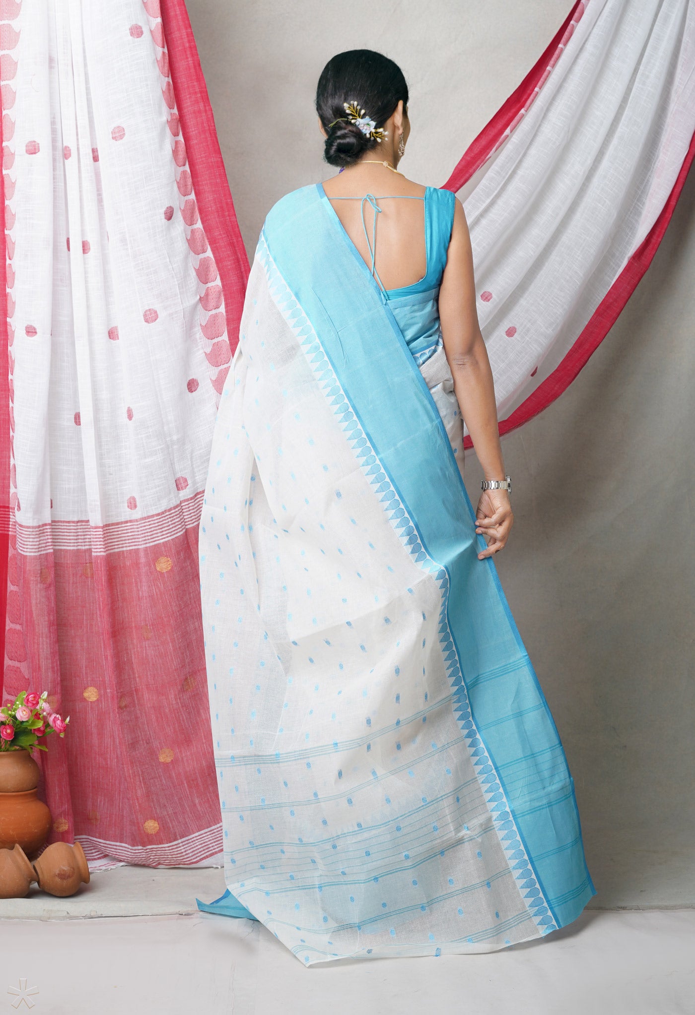 Ivory Pure Handloom Superfine Bengal Cotton Saree