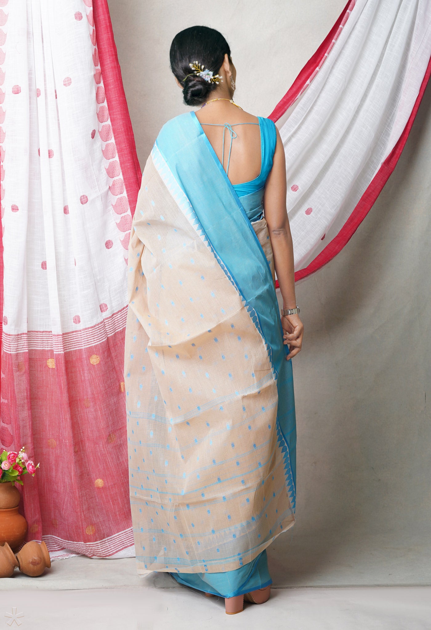 Beige Pure Handloom Superfine Bengal Cotton Saree