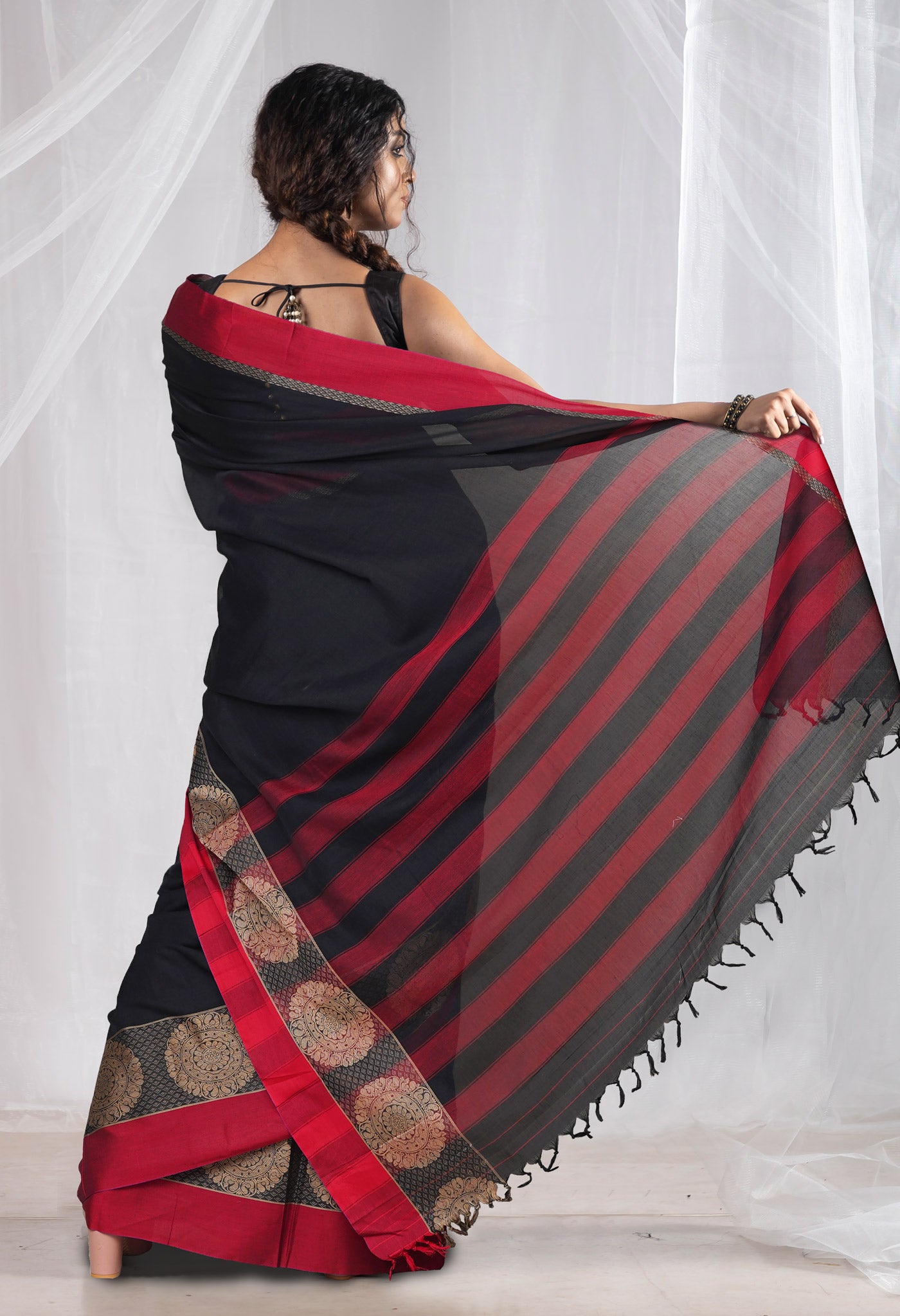 Black Pure Handloom Narayani Cotton Saree-UNM78278