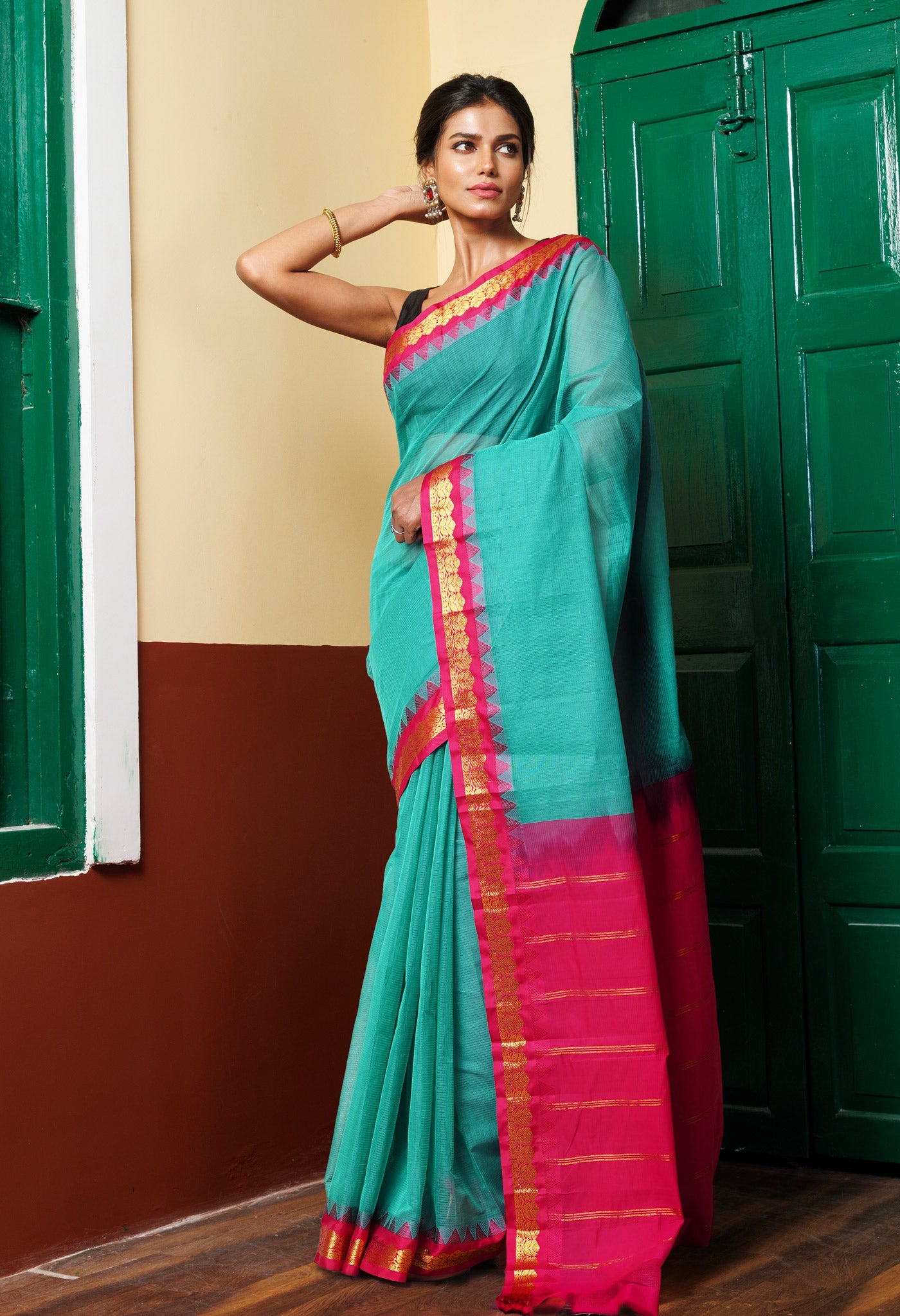 Green Pure Handloom Gadwal Cotton Saree-UNM78410