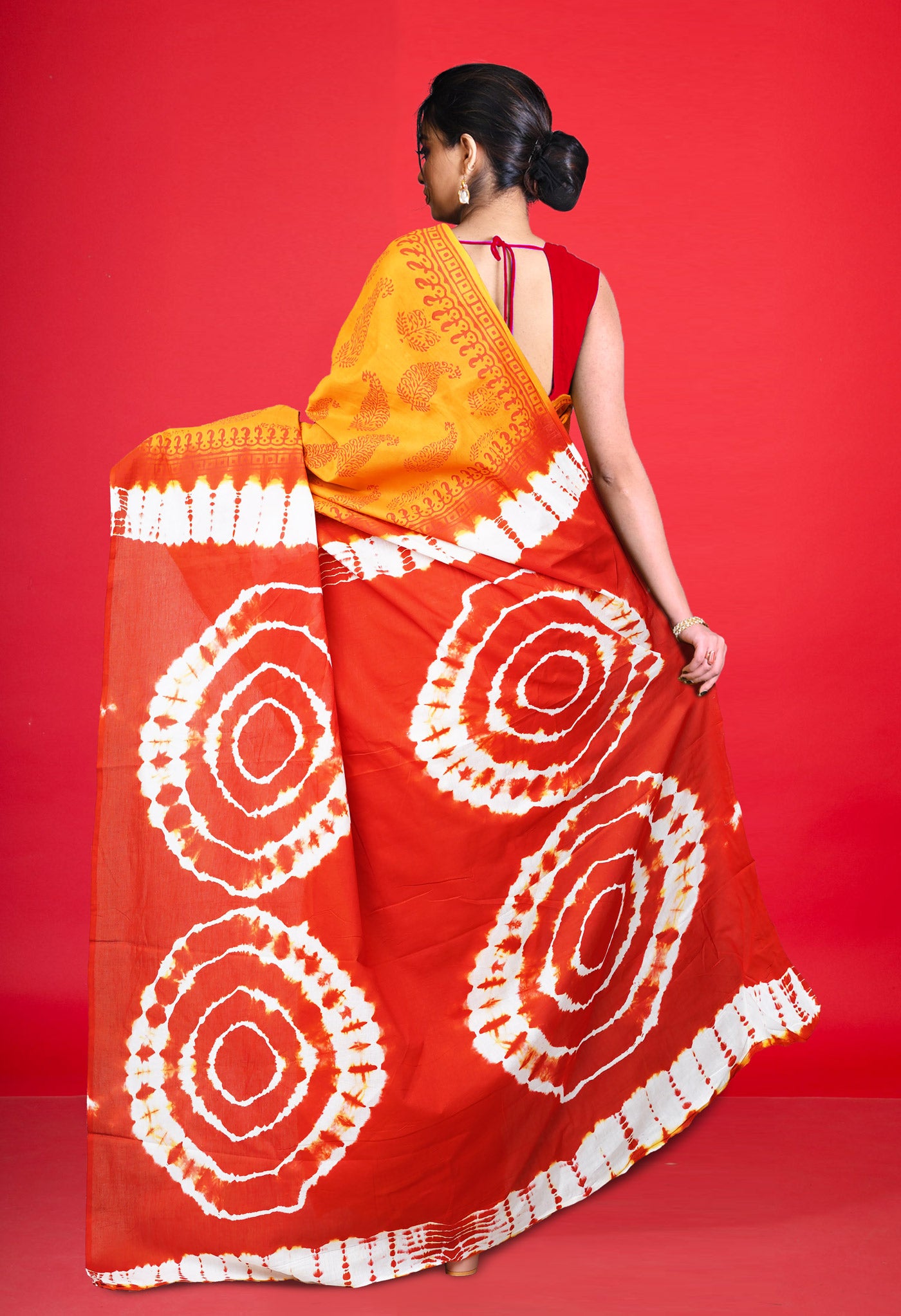 Mustard Yellow-Orange Pure Tie And Dye Shibori Block Printed Soft Cotton Saree-UNM78459