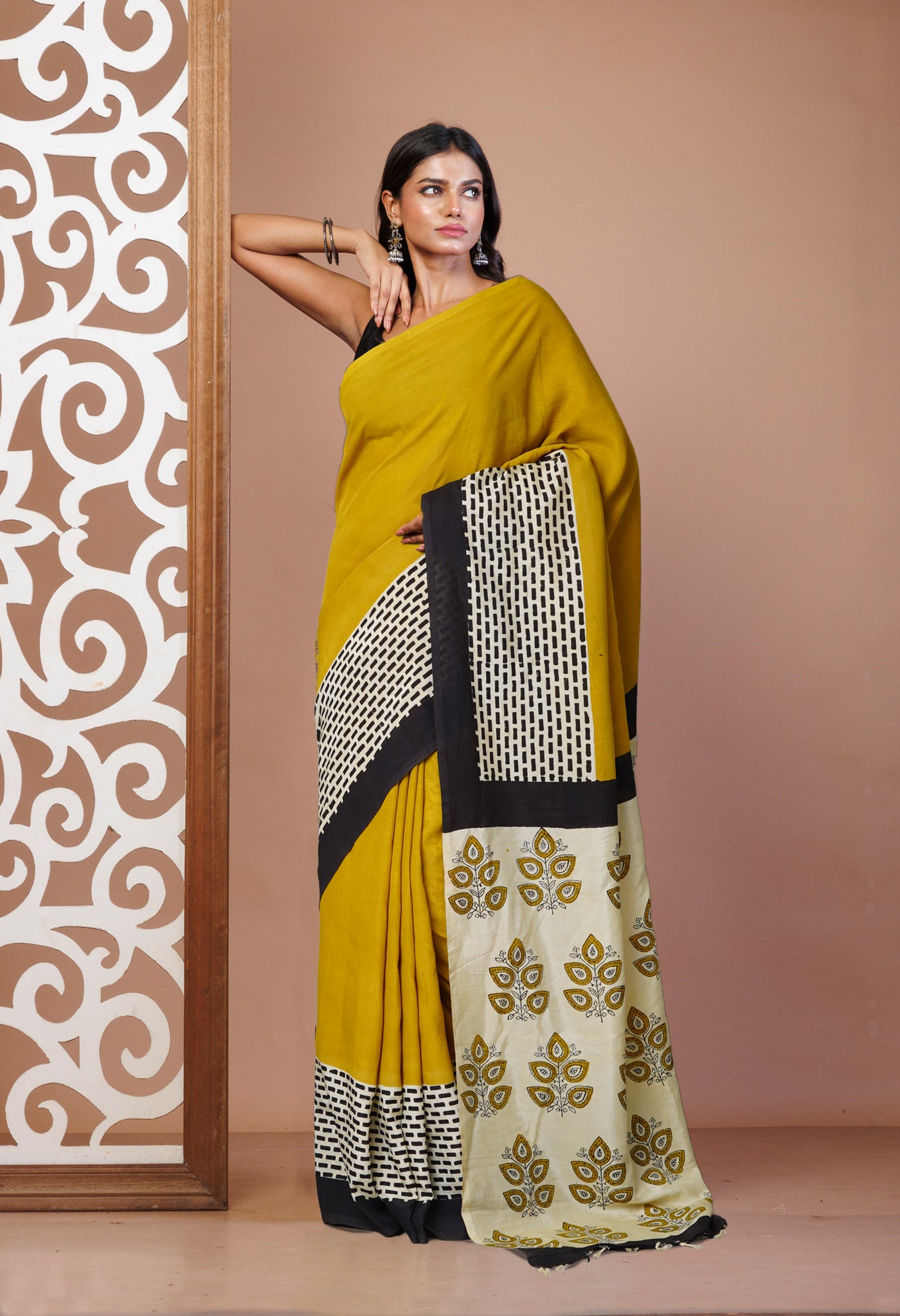 Green Pure Bagru Printed Soft Silk Saree-UNM80111