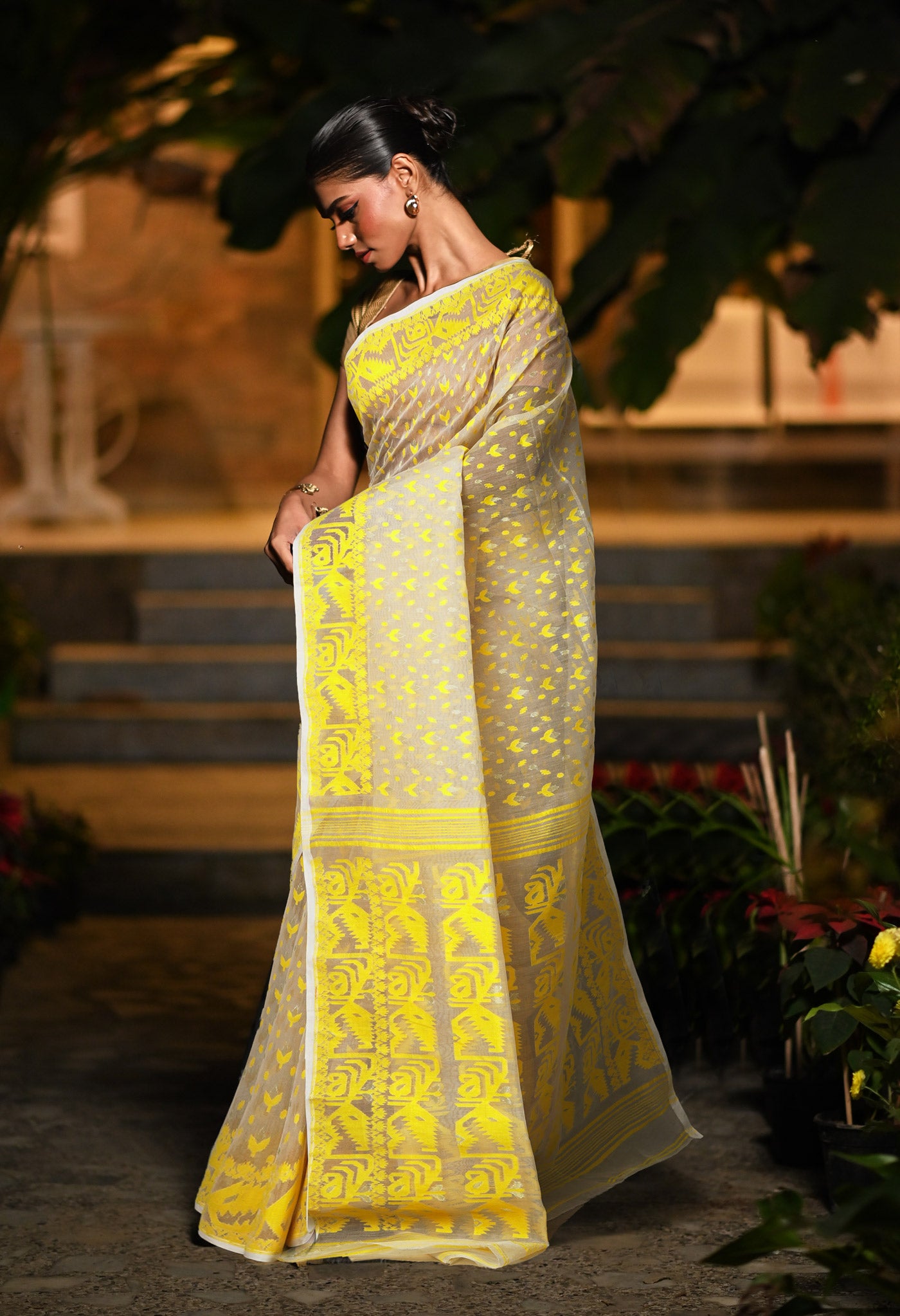 Ivory-Yellow Pure Handloom Jamdhani Bengal Cotton Saree-UNM80137