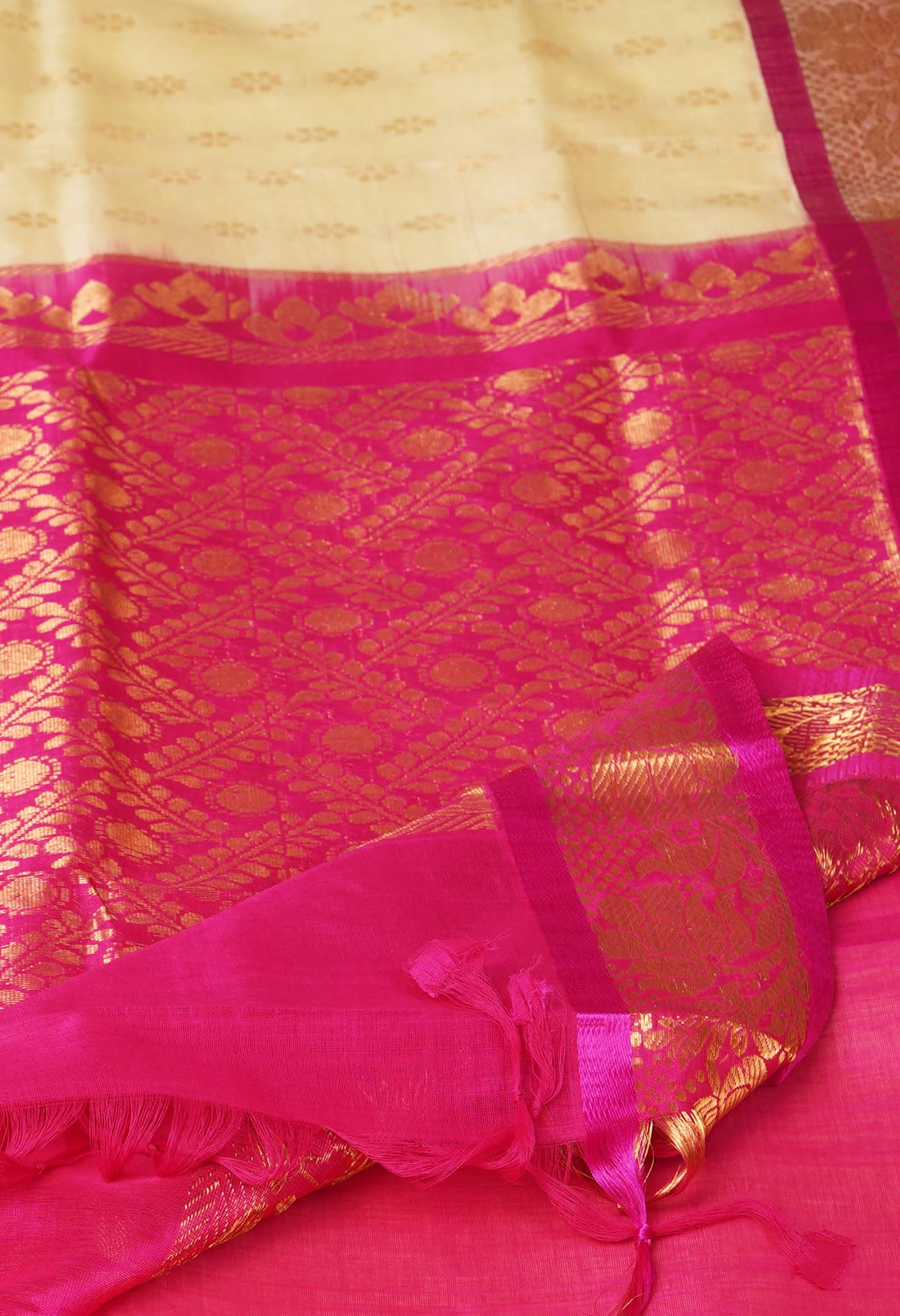 Cream-Pink Pure Handloom Assam Sico Saree-UNM81106