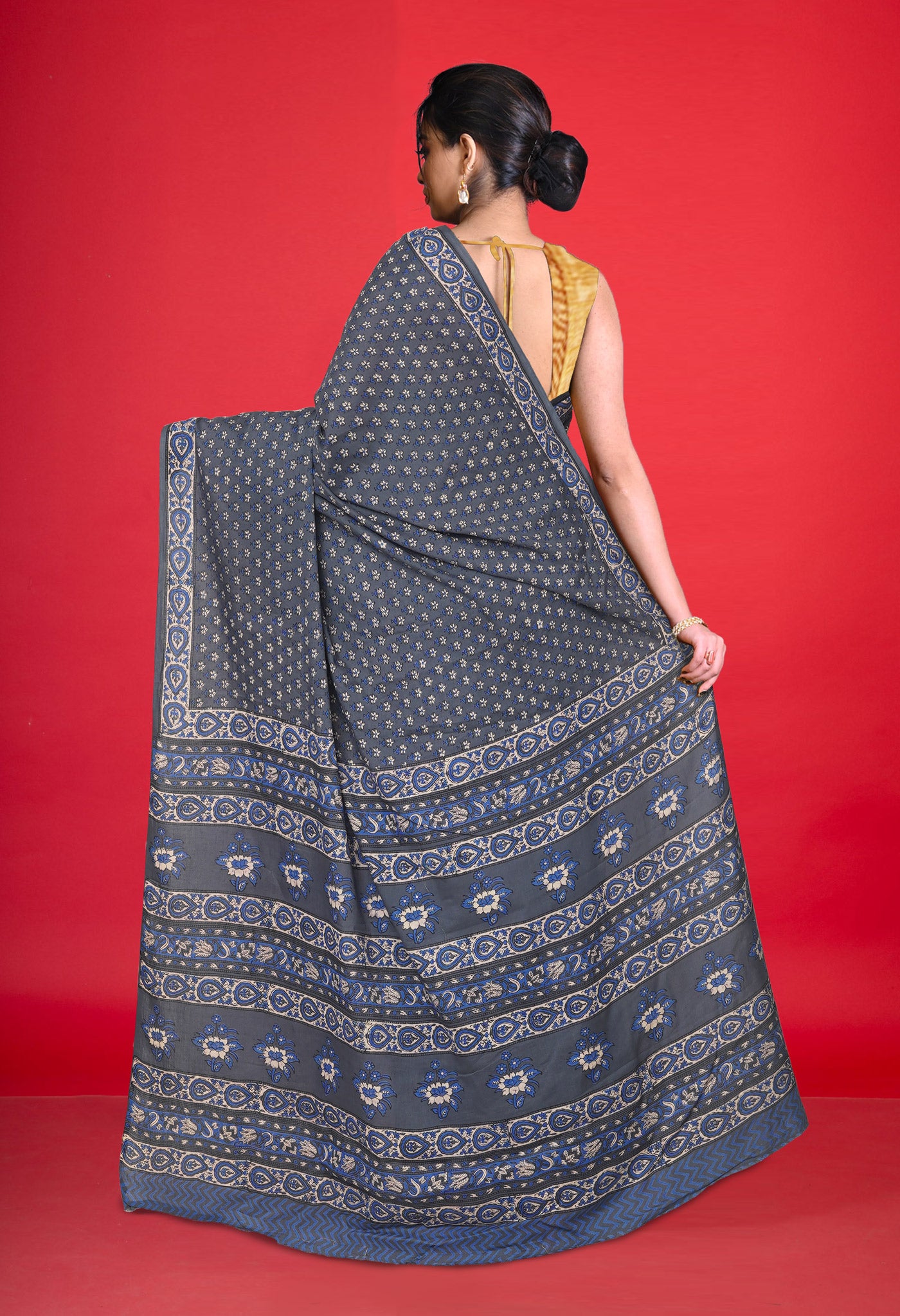 Grey Pure Hand Block Printed Soft Cotton Saree-UNM81443