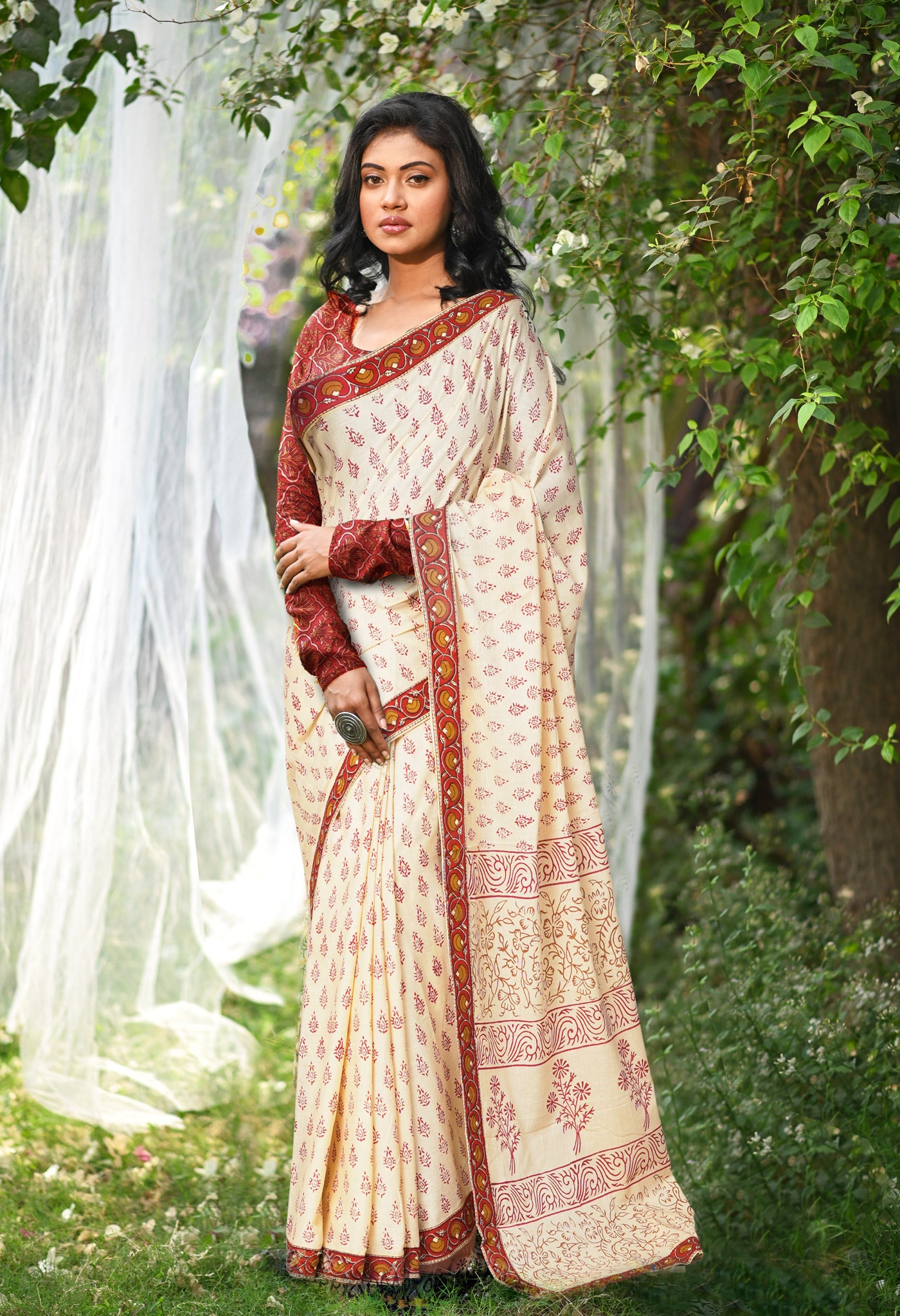 Ivory-Red Pure Hand Block Printed Soft Cotton Saree-UNM81904