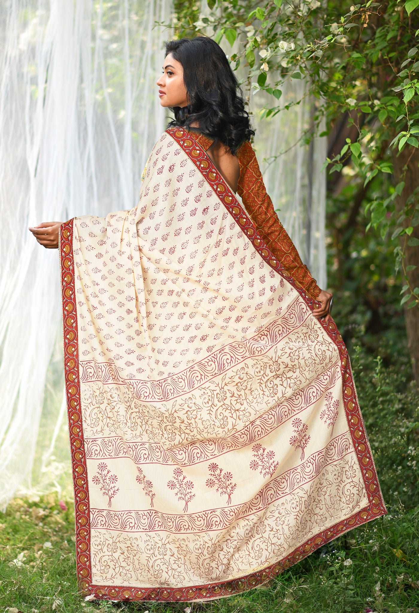 Ivory-Red Pure Hand Block Printed Soft Cotton Saree-UNM81904
