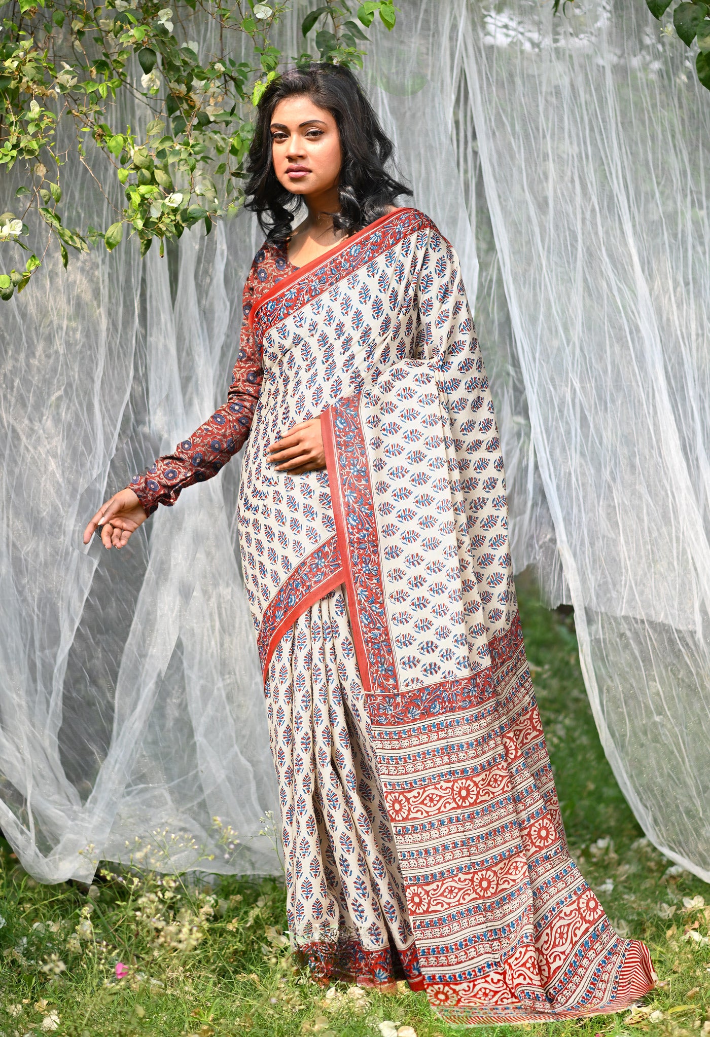 Ivory-Red Pure Hand Block Printed Soft Cotton Saree-UNM81913
