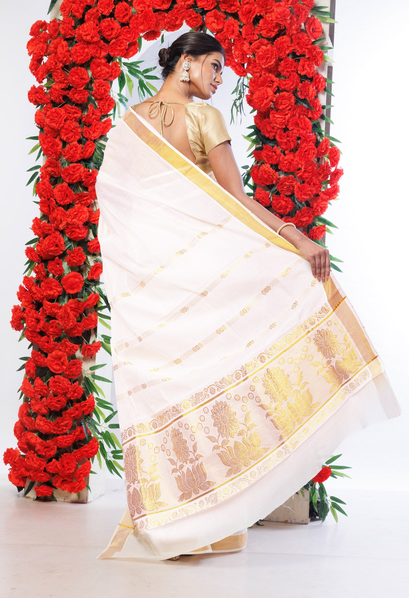 Ivory Pure Kerala Kasavu Cotton Saree-UNM82321