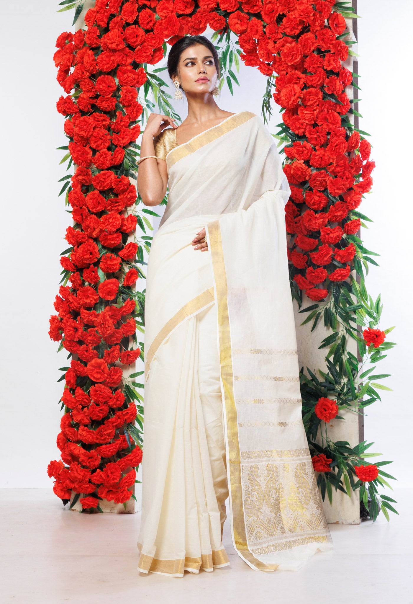 Ivory Pure Kerala Kasavu Cotton Saree-UNM82324