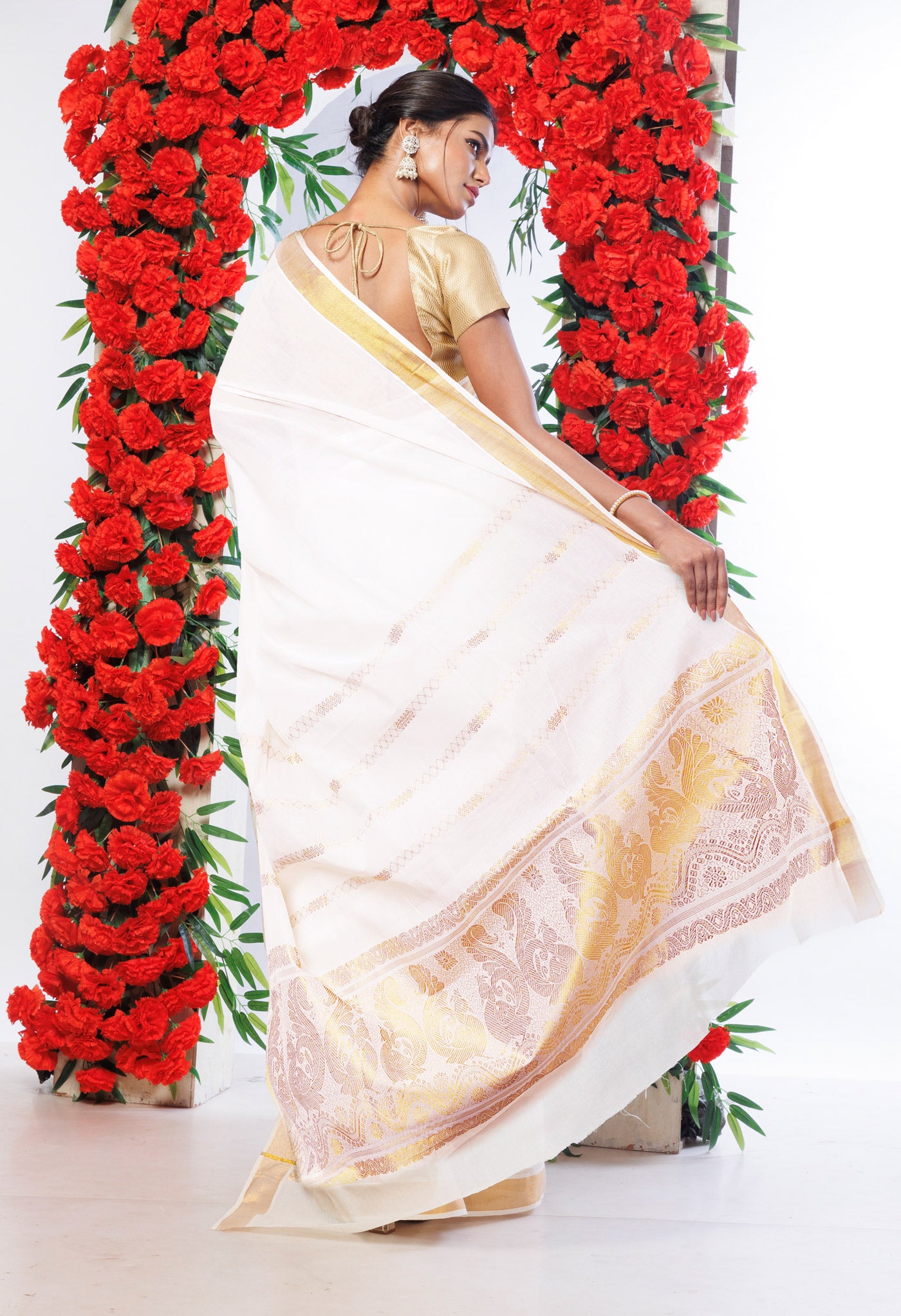 Ivory Pure Kerala Kasavu Cotton Saree-UNM82324