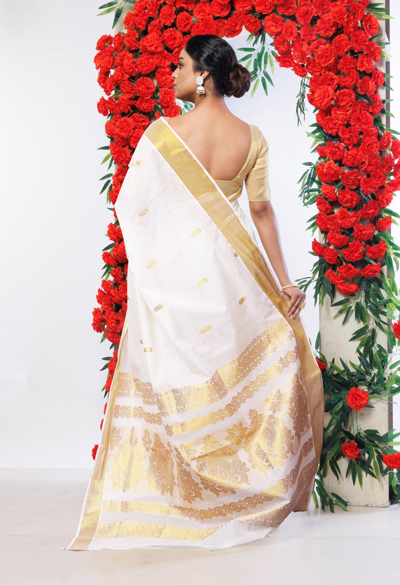 Ivory Pure Kerala Kasavu Cotton Saree-UNM82326