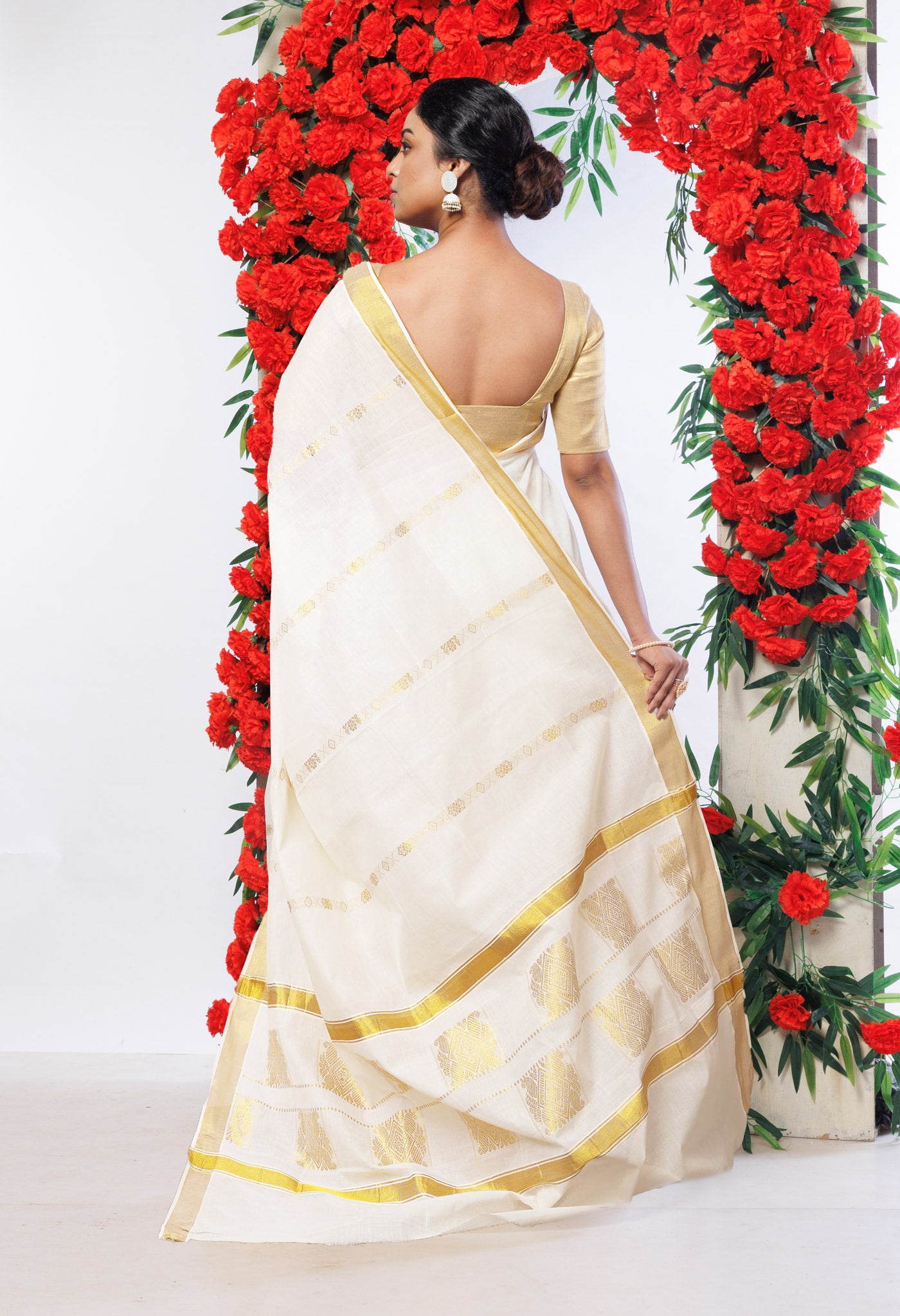 Ivory Pure Kerala Kasavu Cotton Saree-UNM82328