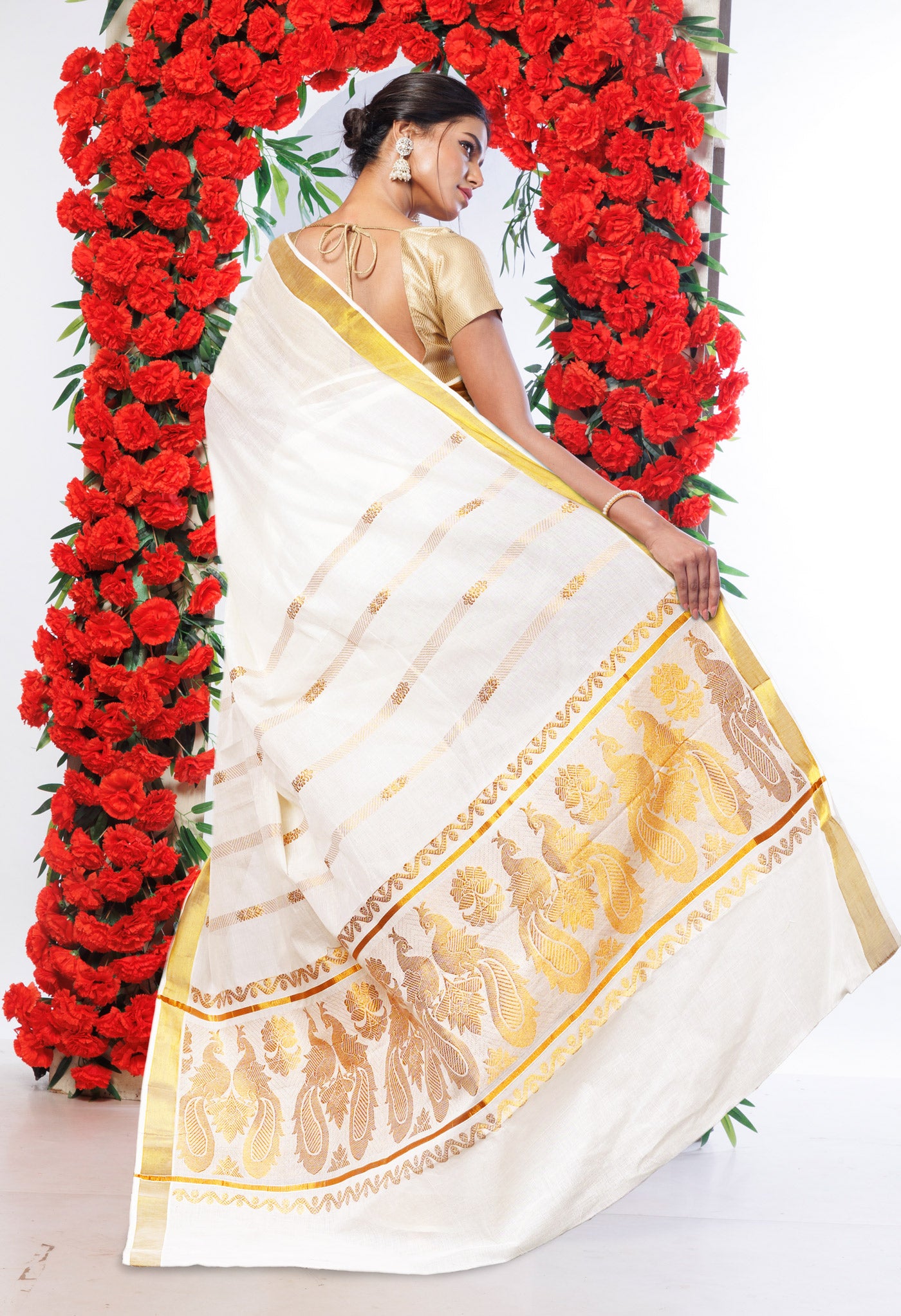 Ivory Pure Kerala Kasavu Cotton Saree-UNM82365