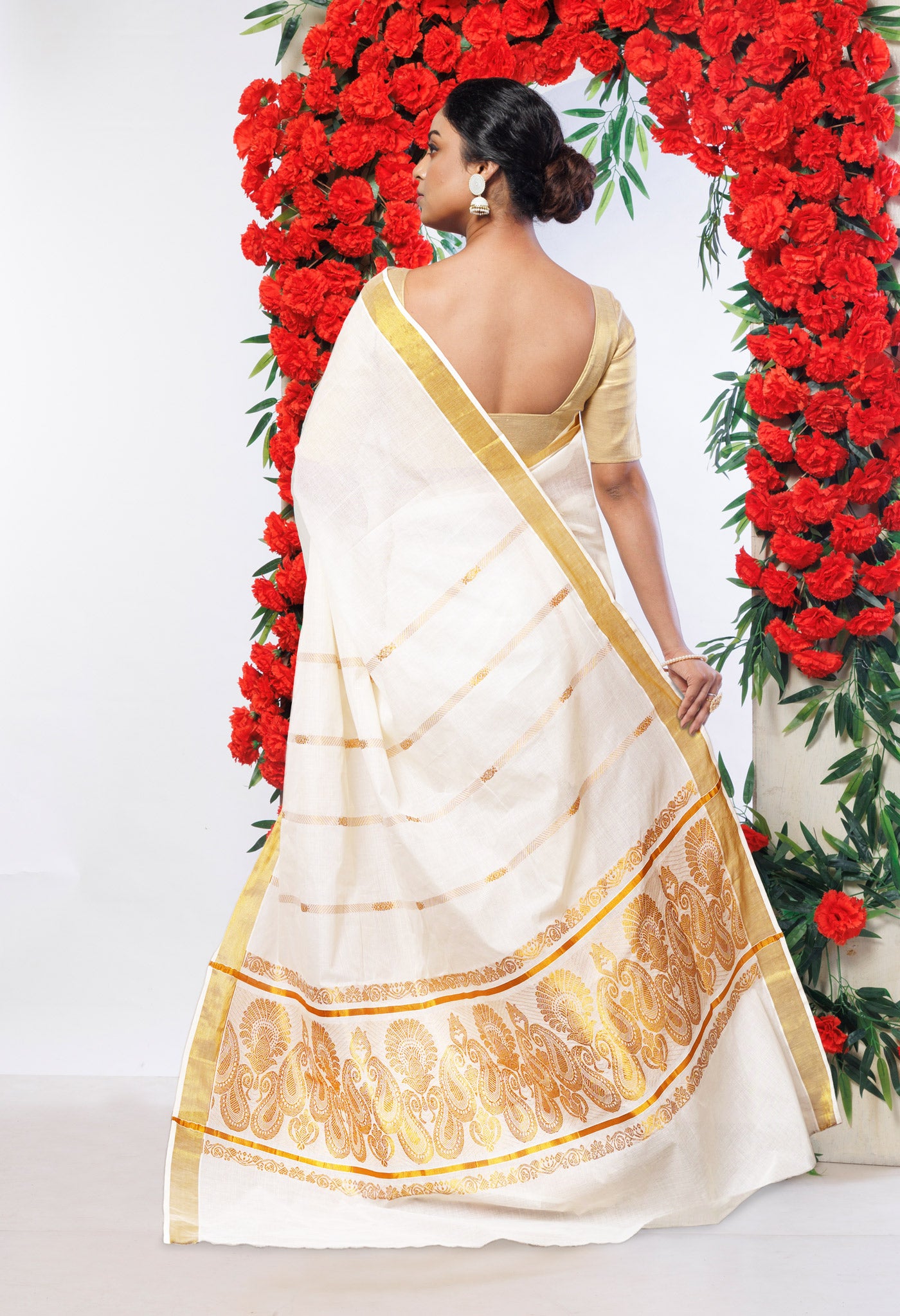 Ivory Pure Kerala Kasavu Cotton Saree-UNM82368