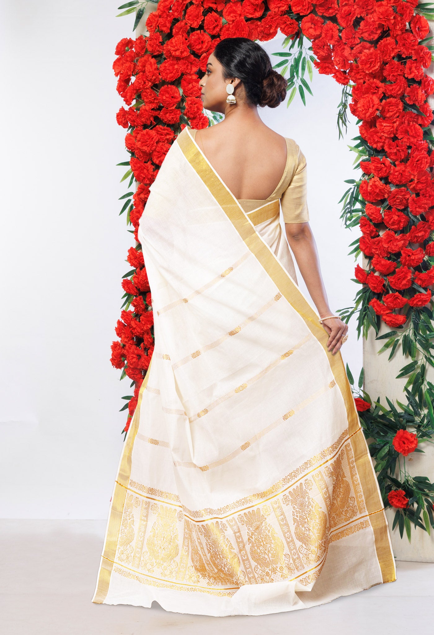 Ivory Pure Kerala Kasavu Cotton Saree-UNM82370