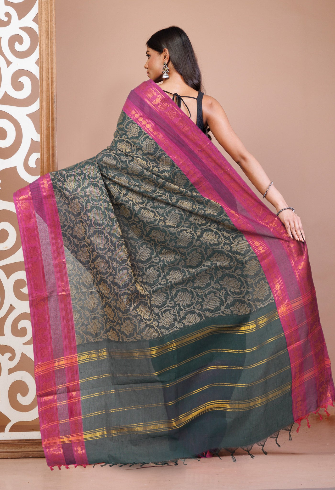 Green Pure Pavani Handcrafted Jacquard Chettinad Cotton Saree-UNM82805
