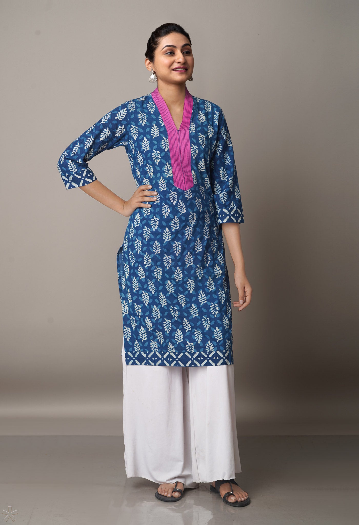 PKK1441-Sloka Weaves Navy Blue Cotton Dabu Printed Kurta